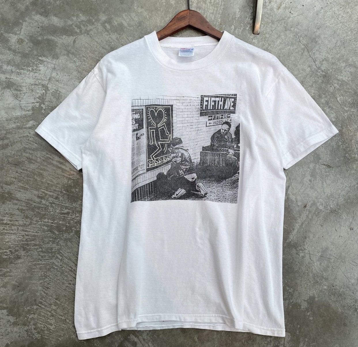 Keith Haring Vintage 90s Keith Harring New York Subway Drawing Tee Size US M / EU 48-50 / 2 - 2 Thumbnail