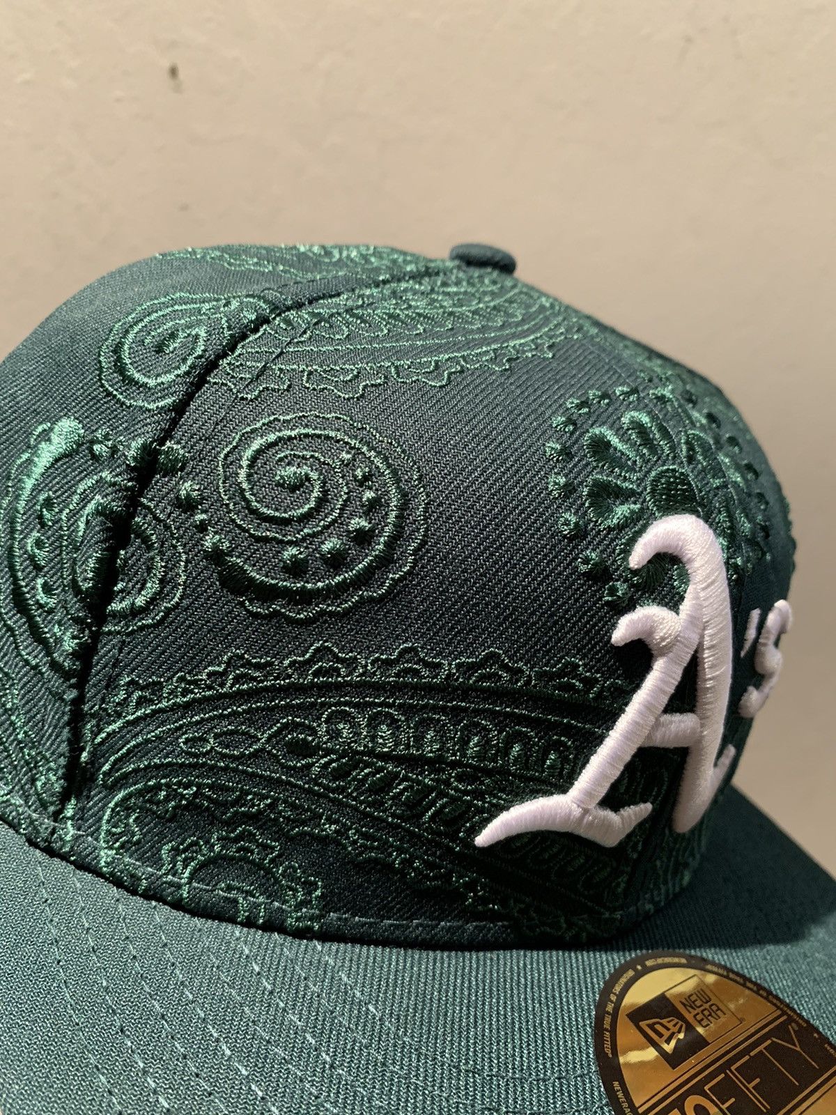 MLB × New Era *RARE* New Era Oakland A’s Paisley Embroidered MLB Hat Size ONE SIZE - 3 Thumbnail