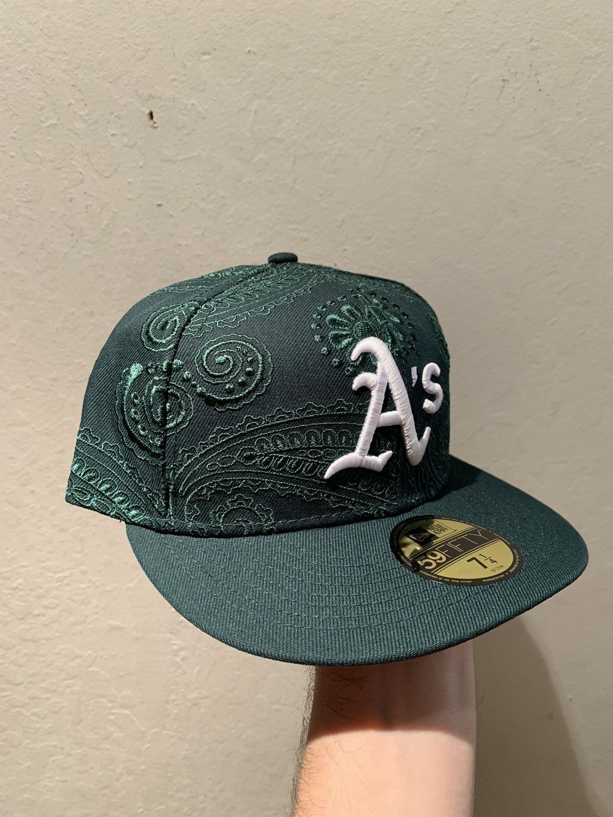MLB × New Era *RARE* New Era Oakland A’s Paisley Embroidered MLB Hat Size ONE SIZE - 1 Thumbnail