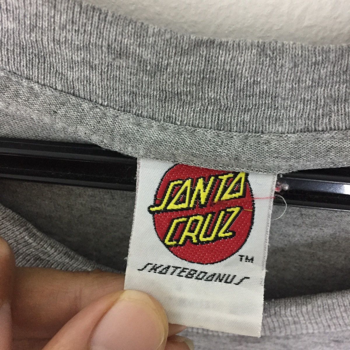 Santa Cruz Skateboards Vintage 90’s Hand scream skategang Size US L / EU 52-54 / 3 - 5 Thumbnail