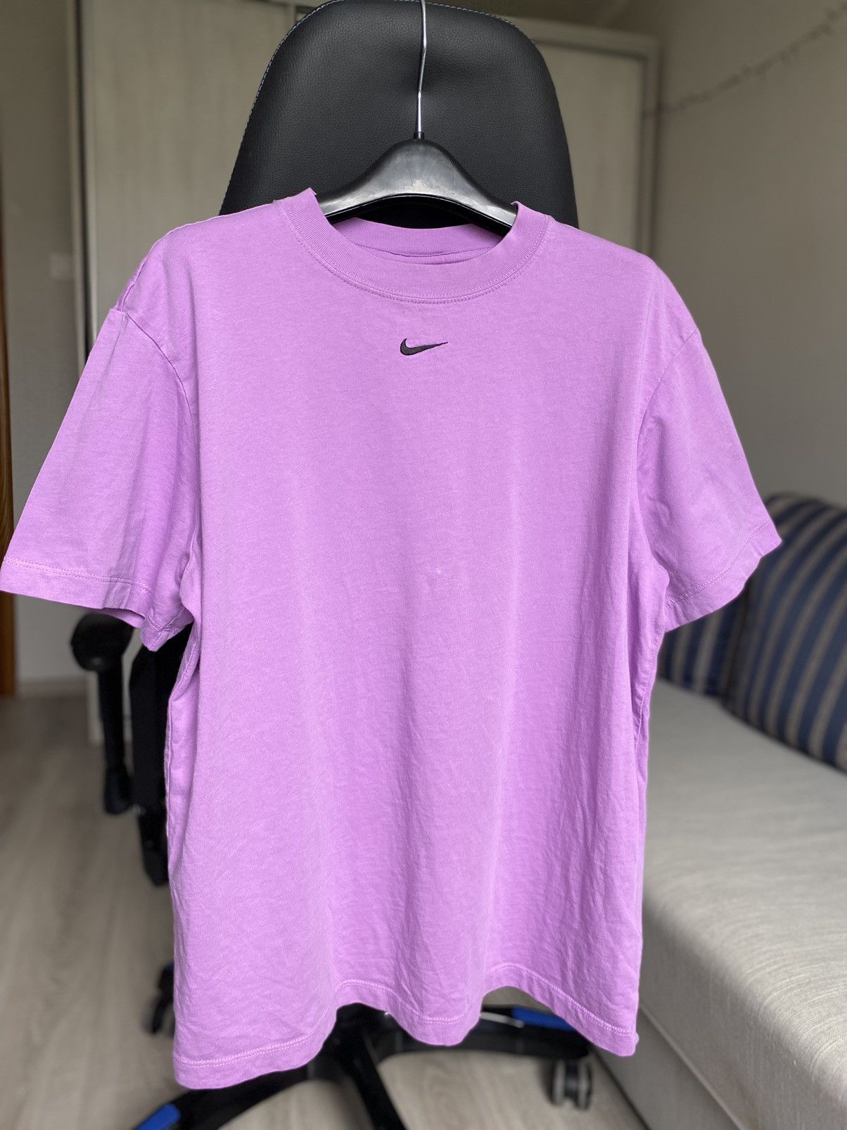 Nike Nike t shirt tee center logo small swoosh Size US S / EU 44-46 / 1 - 2 Thumbnail