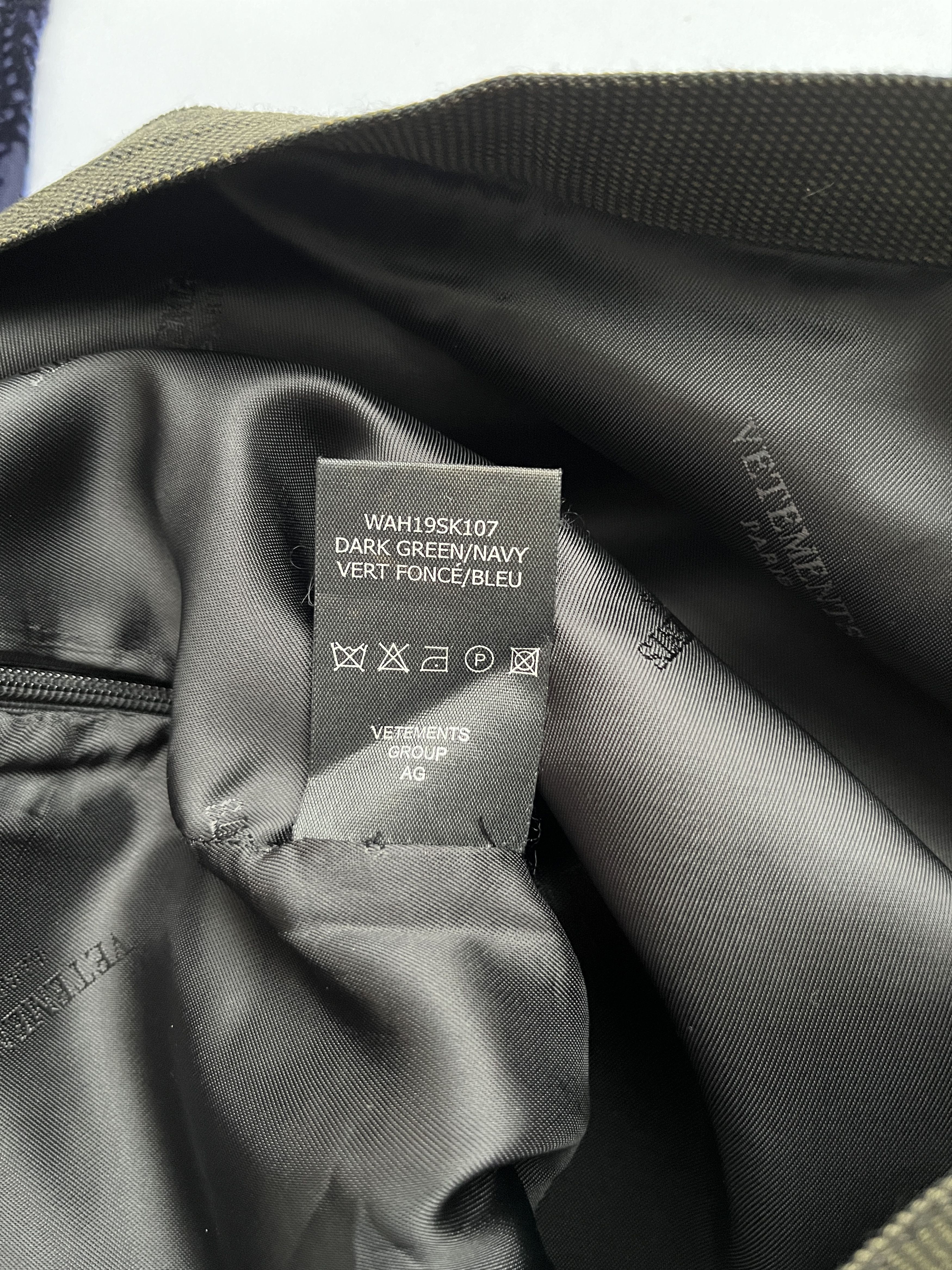 Vetements ⚡️QUICK SALE⚡️2019 Vestments Demna Green and Navy Long Skirt Size 25" / US 0 / IT 36 - 5 Thumbnail