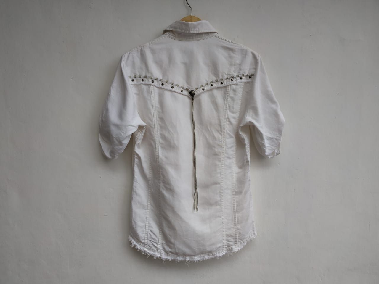 5351 POUR LES HOMMES Fit S to M, Unfinished Edge Western Leather Strap Shirt Size US S / EU 44-46 / 1 - 2 Thumbnail