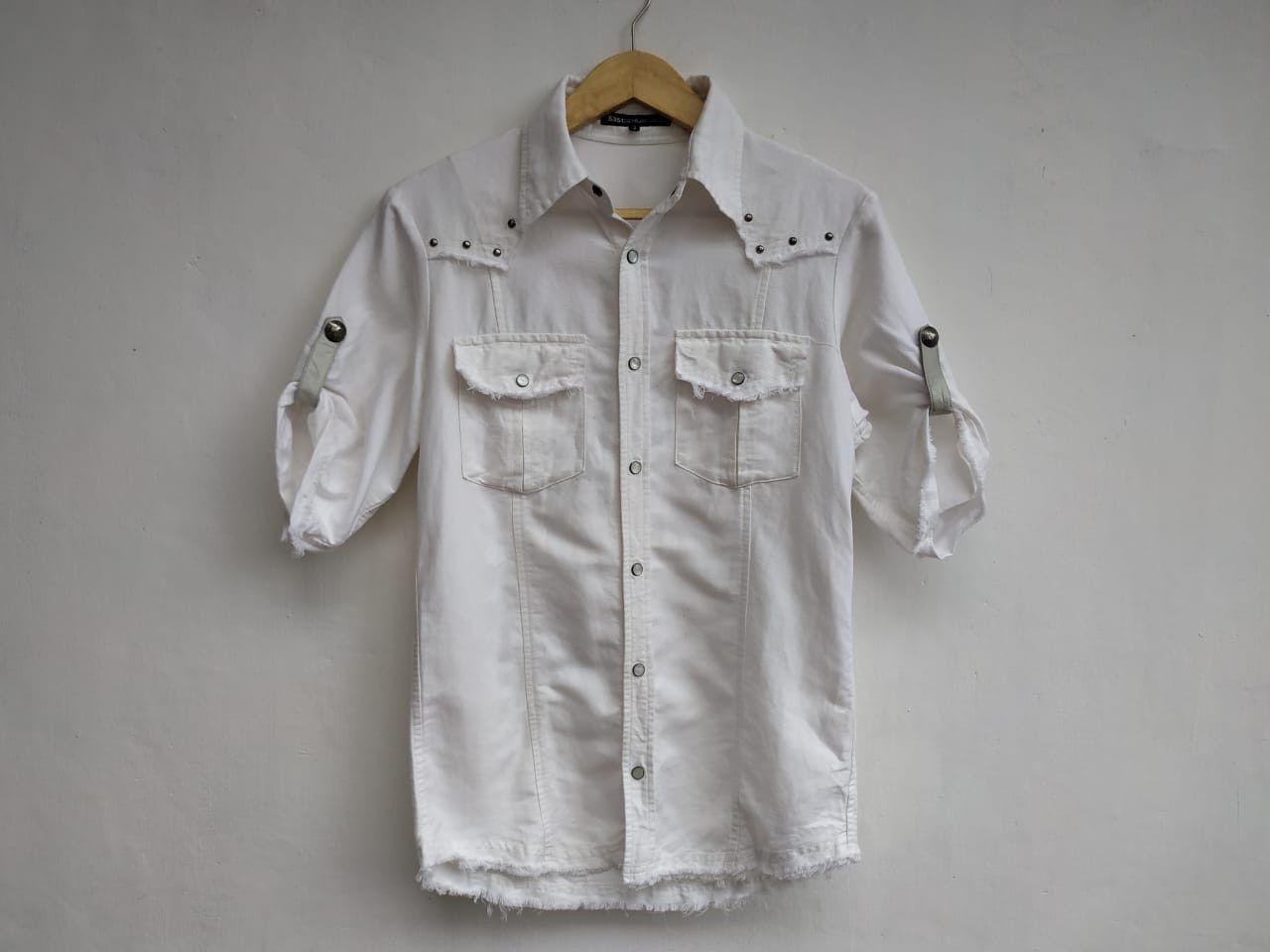 5351 POUR LES HOMMES Fit S to M, Unfinished Edge Western Leather Strap Shirt Size US S / EU 44-46 / 1 - 1 Thumbnail