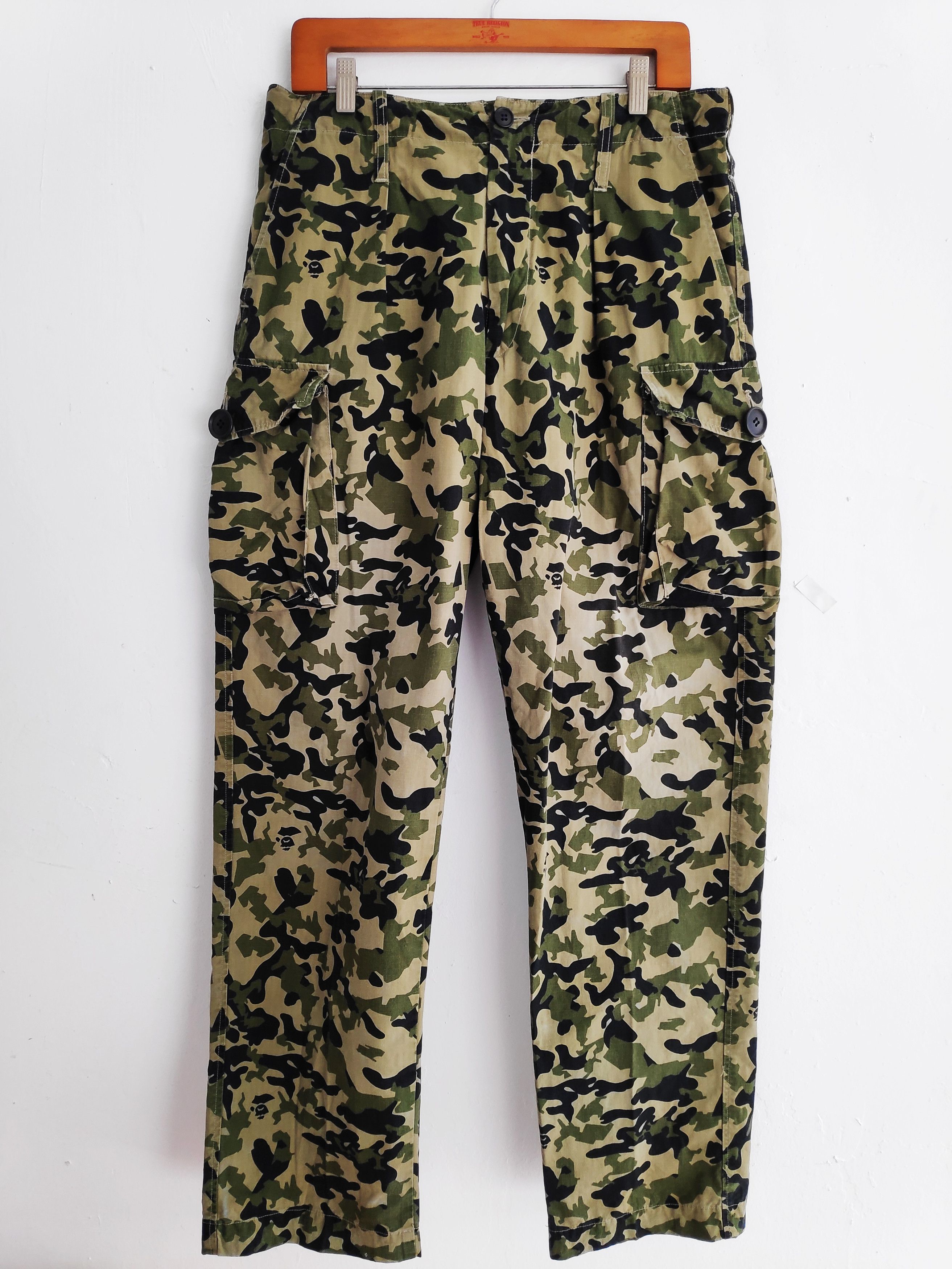 Bape × Vintage Camo Cargo Pants Size US 34 / EU 50 - 1 Thumbnail