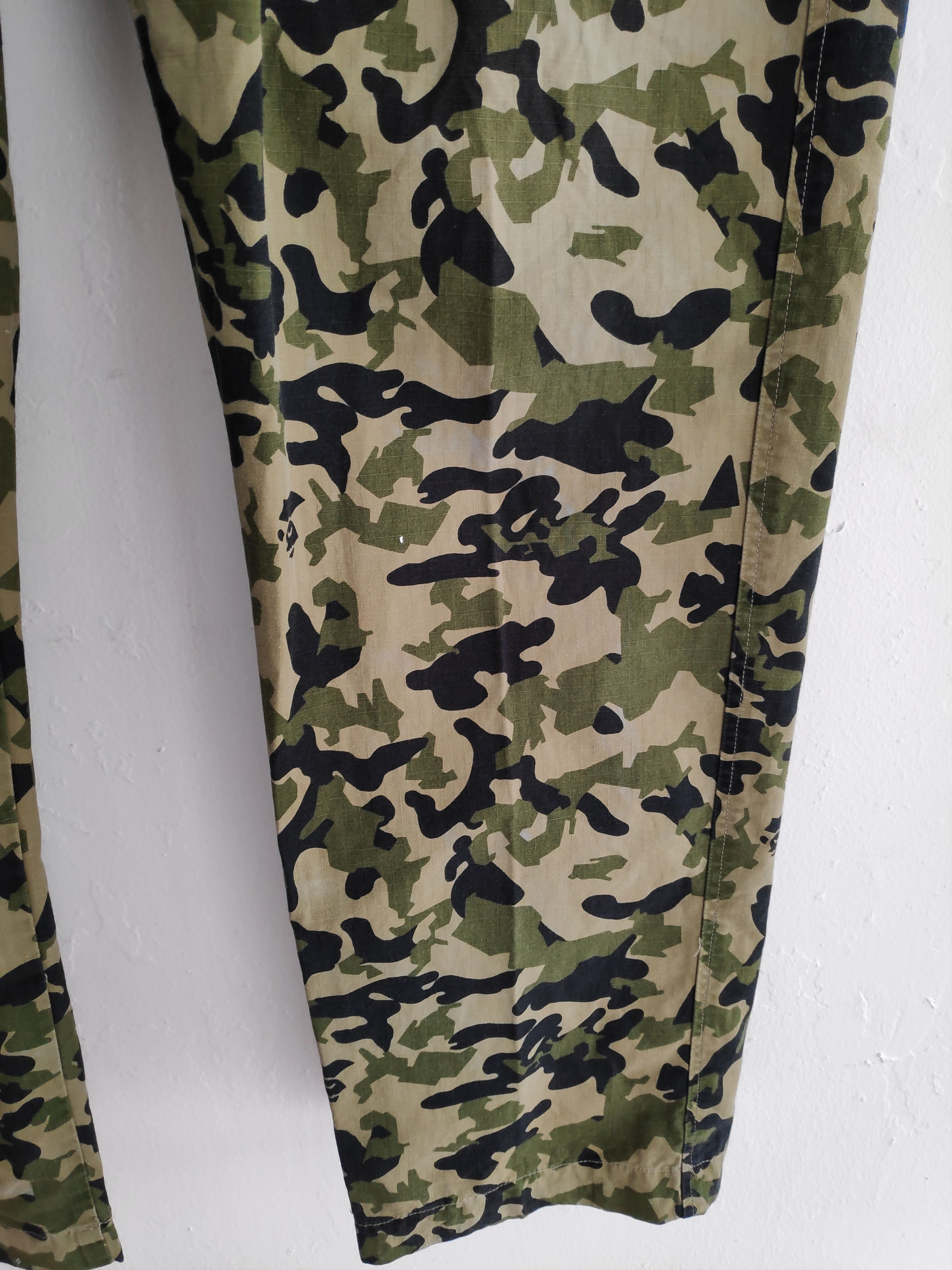 Bape × Vintage Camo Cargo Pants Size US 34 / EU 50 - 15 Thumbnail
