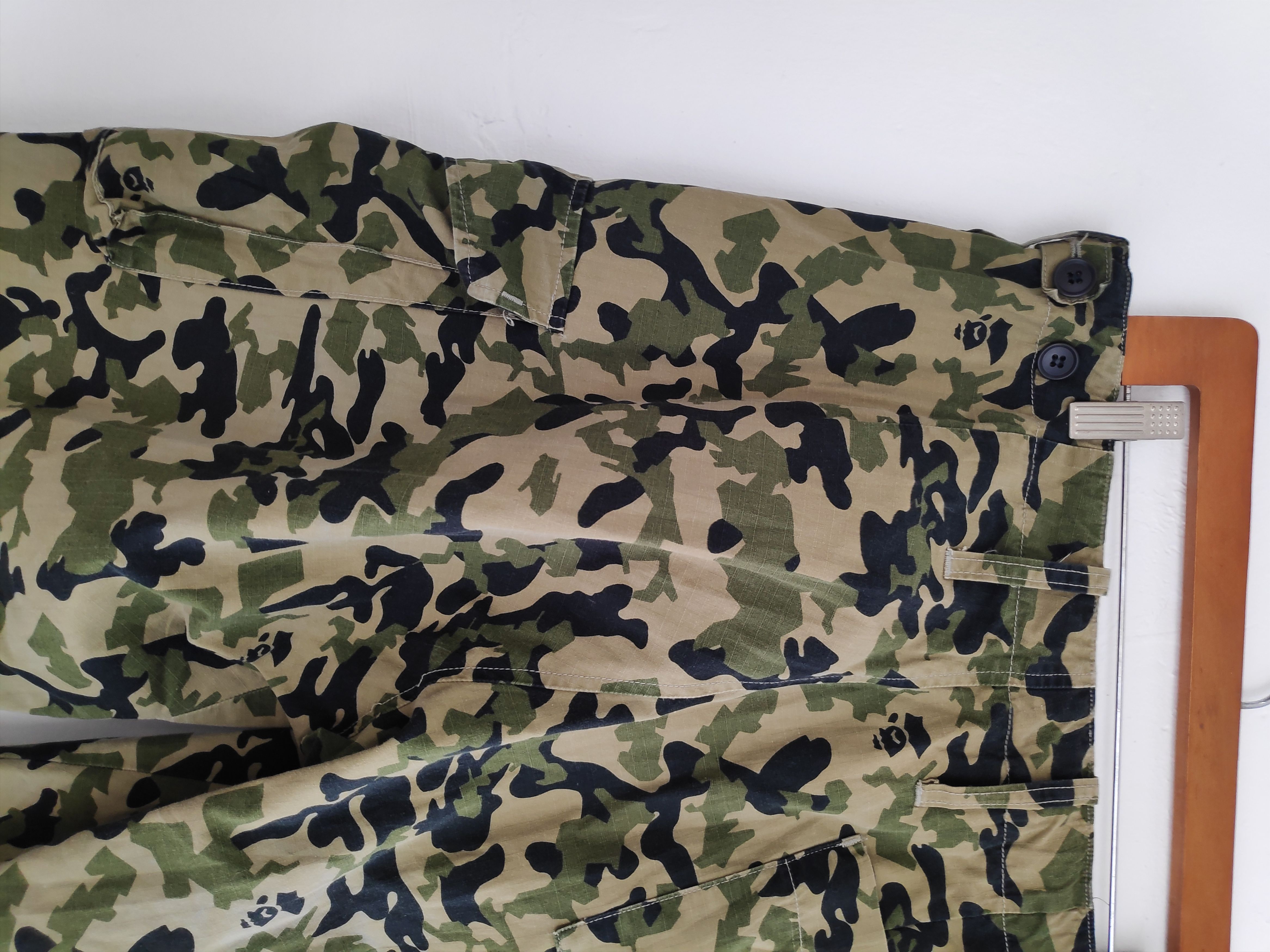Bape × Vintage Camo Cargo Pants Size US 34 / EU 50 - 5 Thumbnail