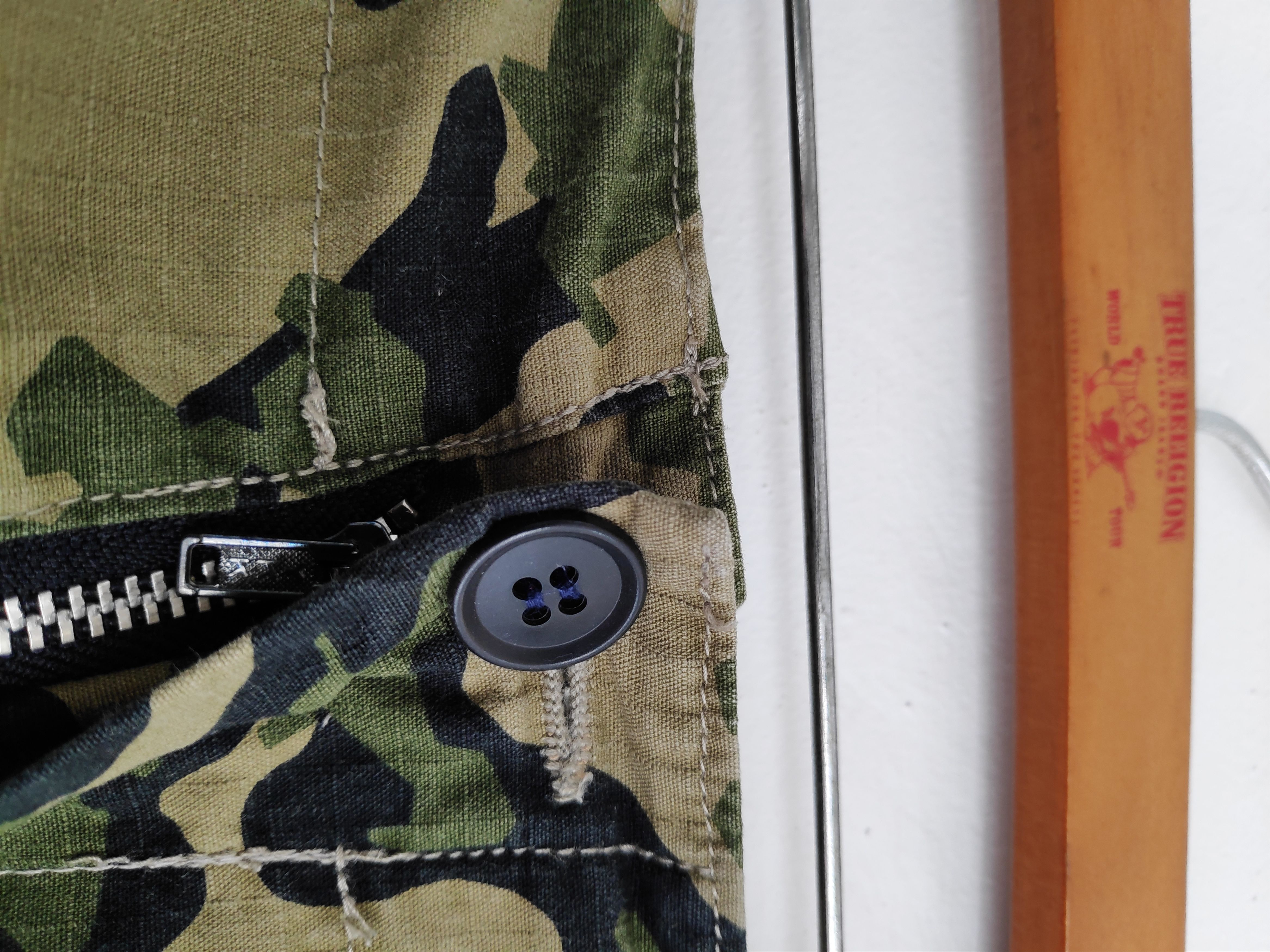Bape × Vintage Camo Cargo Pants Size US 34 / EU 50 - 12 Thumbnail