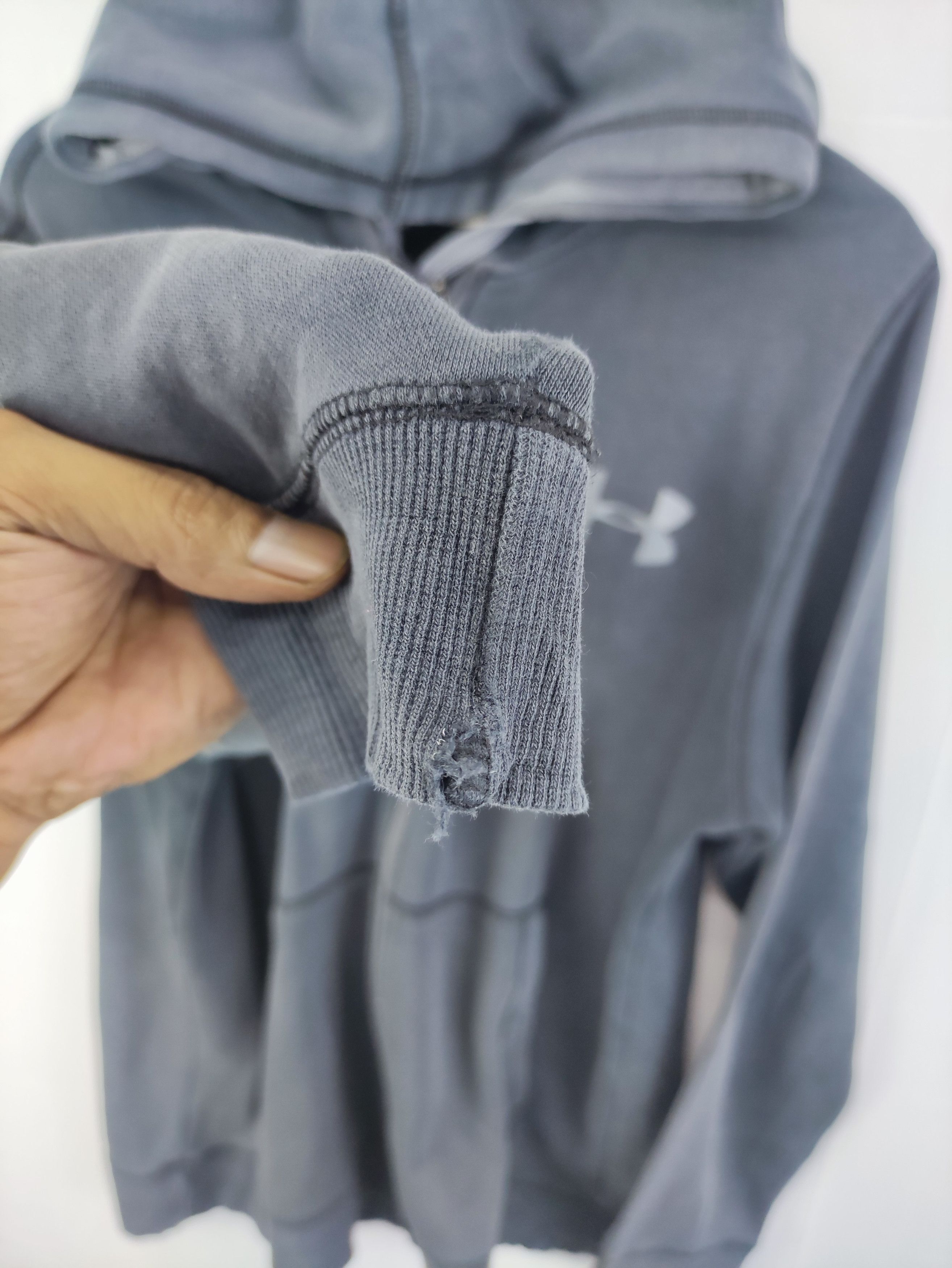 Under Armour Vintage Under Armour Sweater Pull Over Hoodie Zipper Size US M / EU 48-50 / 2 - 7 Thumbnail