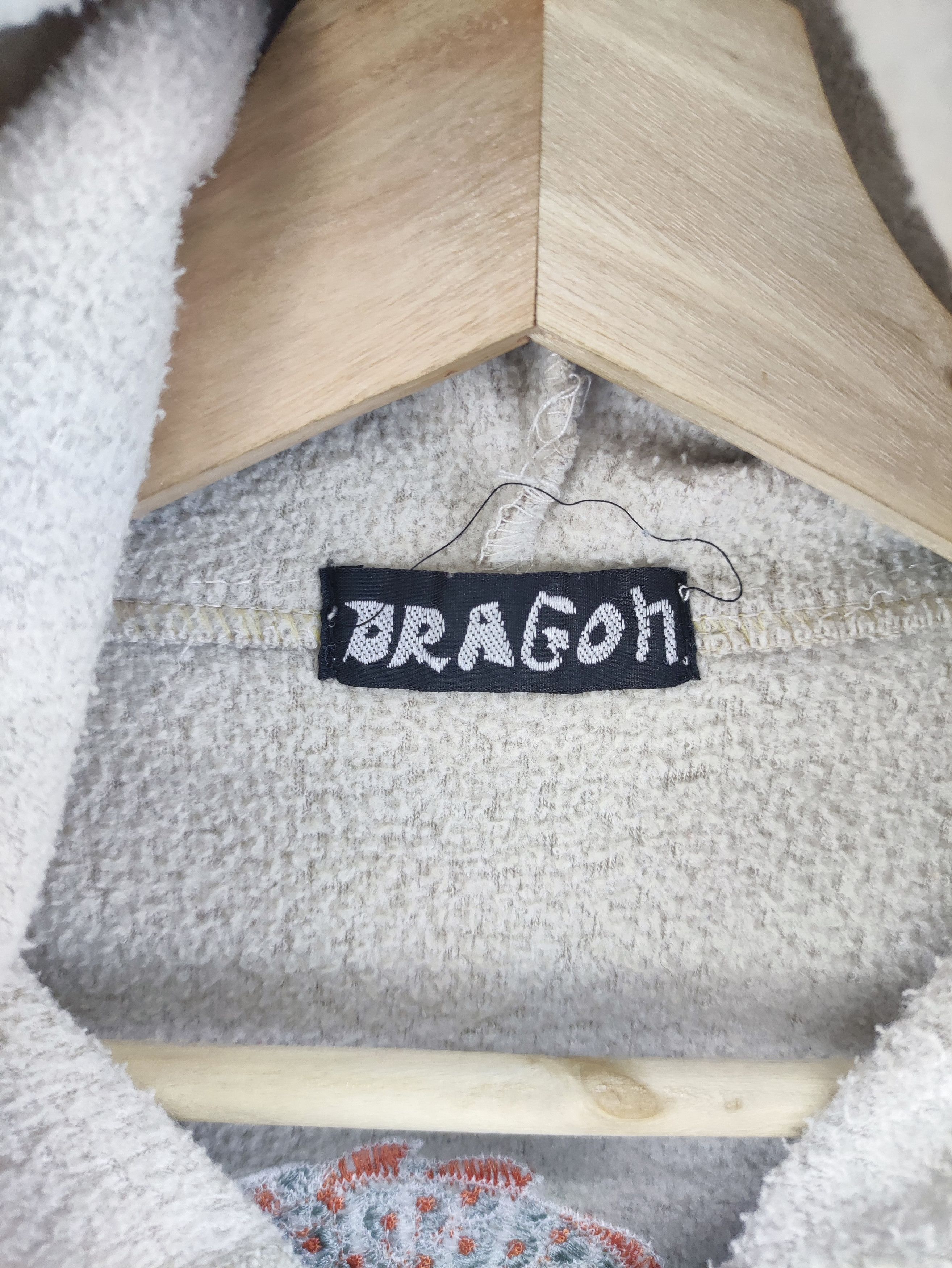 Japanese Brand Vintage Embroidered Dragon Sweater Fleece Hoodie Zipper Size US M / EU 48-50 / 2 - 3 Thumbnail