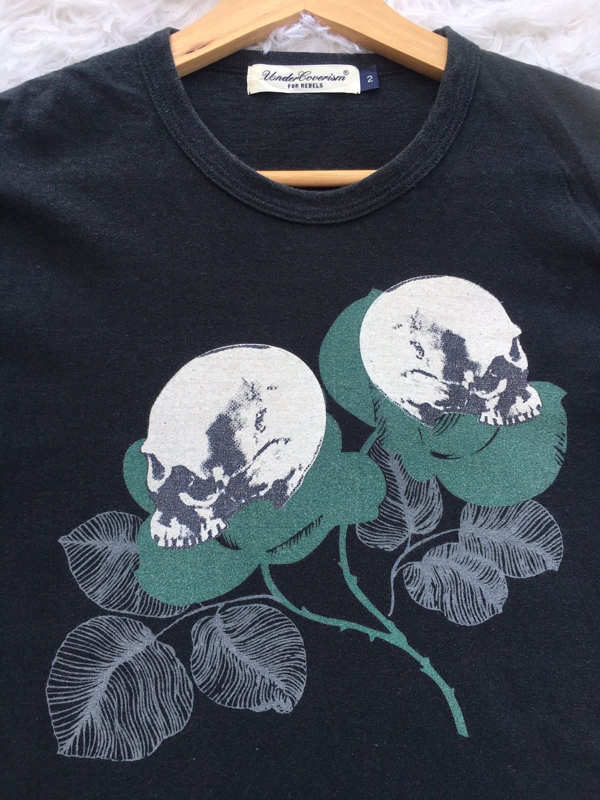 Undercover Rarest Undercover Skulls in Flowers Tshirt Size US M / EU 48-50 / 2 - 7 Thumbnail