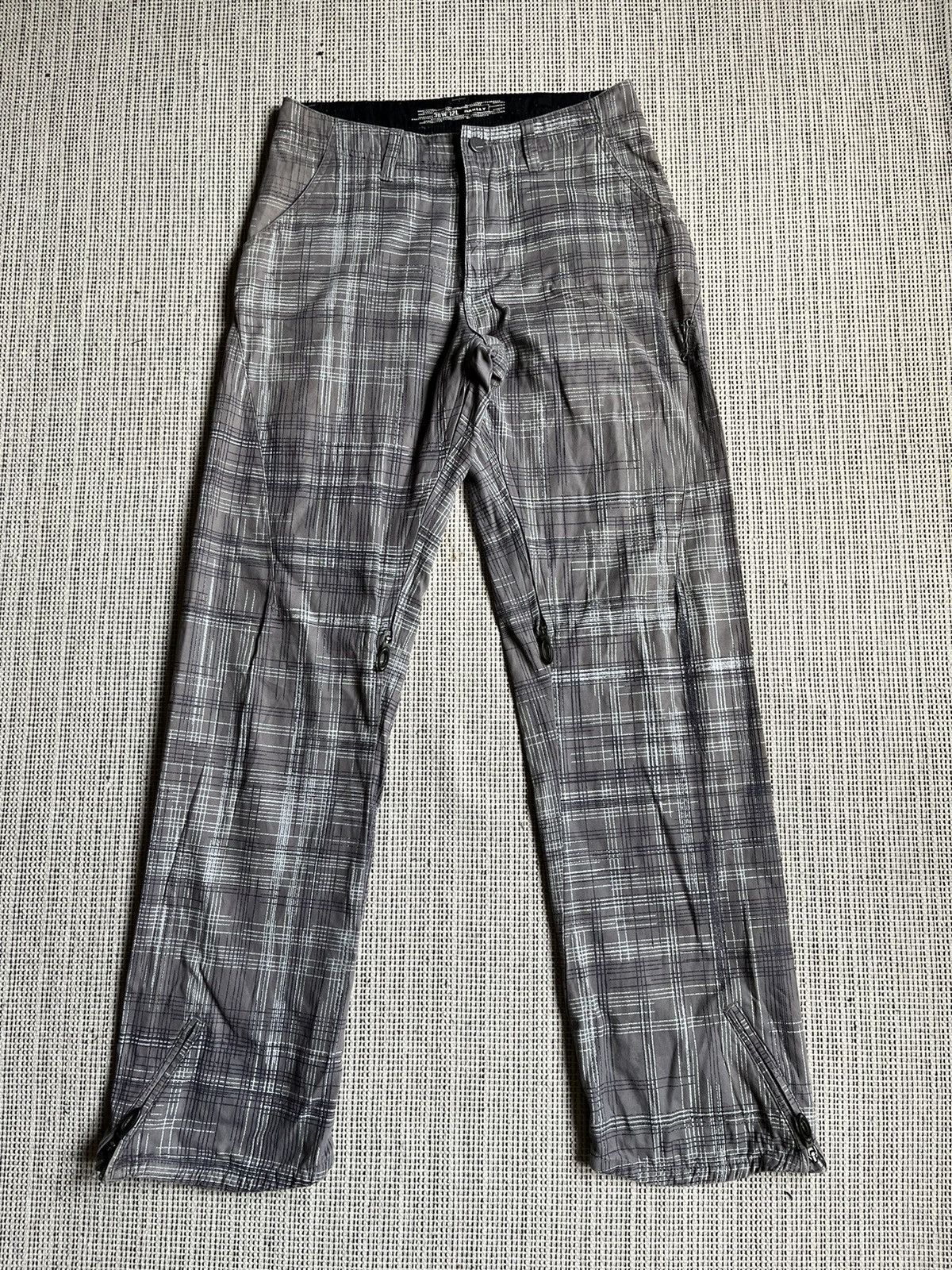 Oakley × Vintage Oakley pants all over script print trompe L’oeil lookalike Size US 30 / EU 46 - 1 Thumbnail