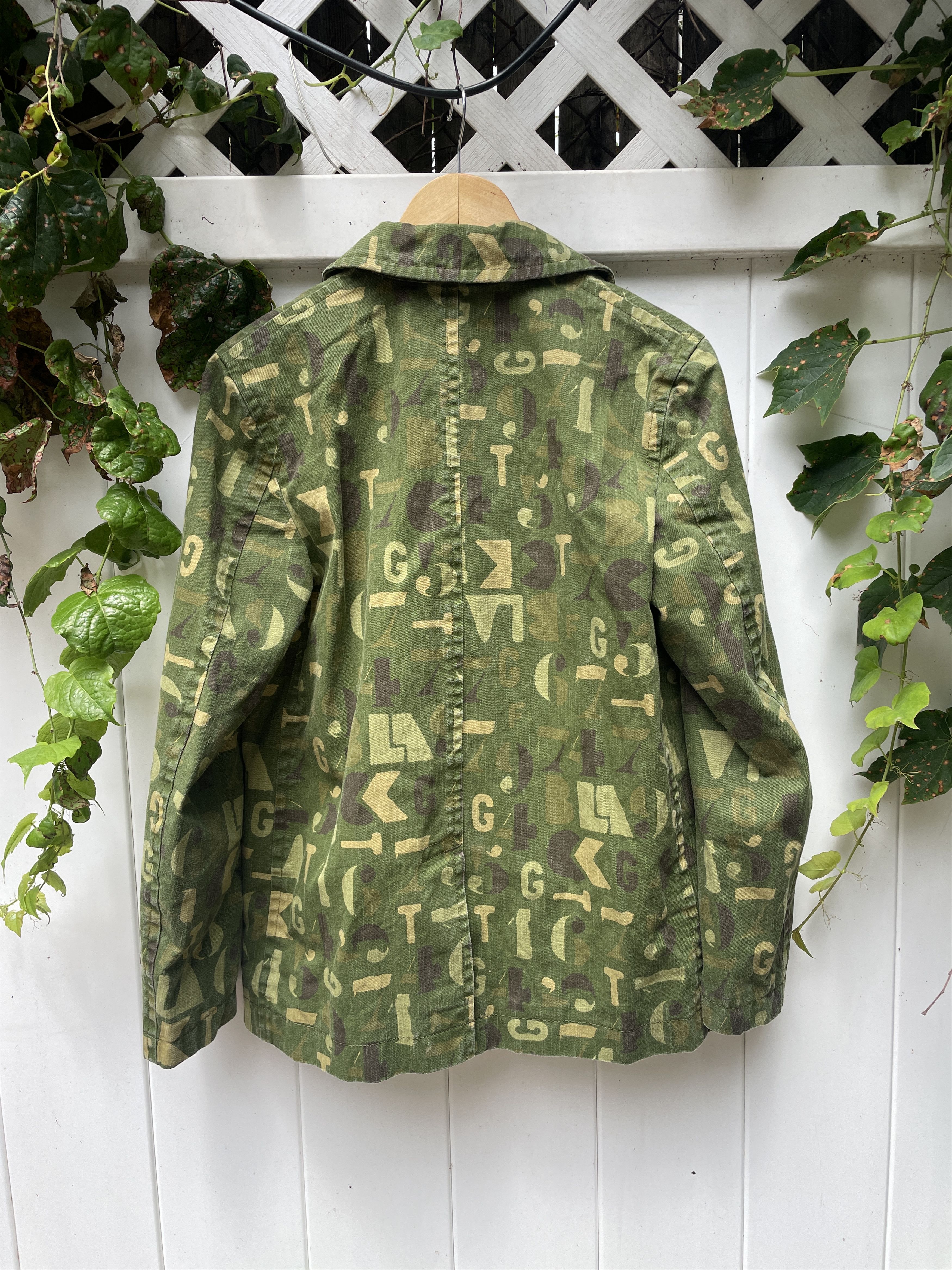 Comme des Garcons Comme des Garcons Black Camo Letter Canvas Coat M Size US M / EU 48-50 / 2 - 2 Thumbnail
