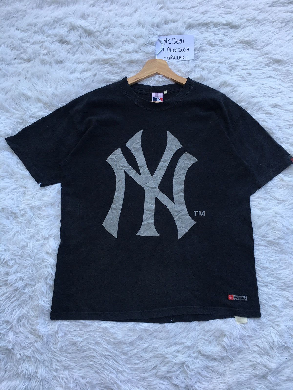 Rare Vintage New York Yankees Big Logo Tshirt