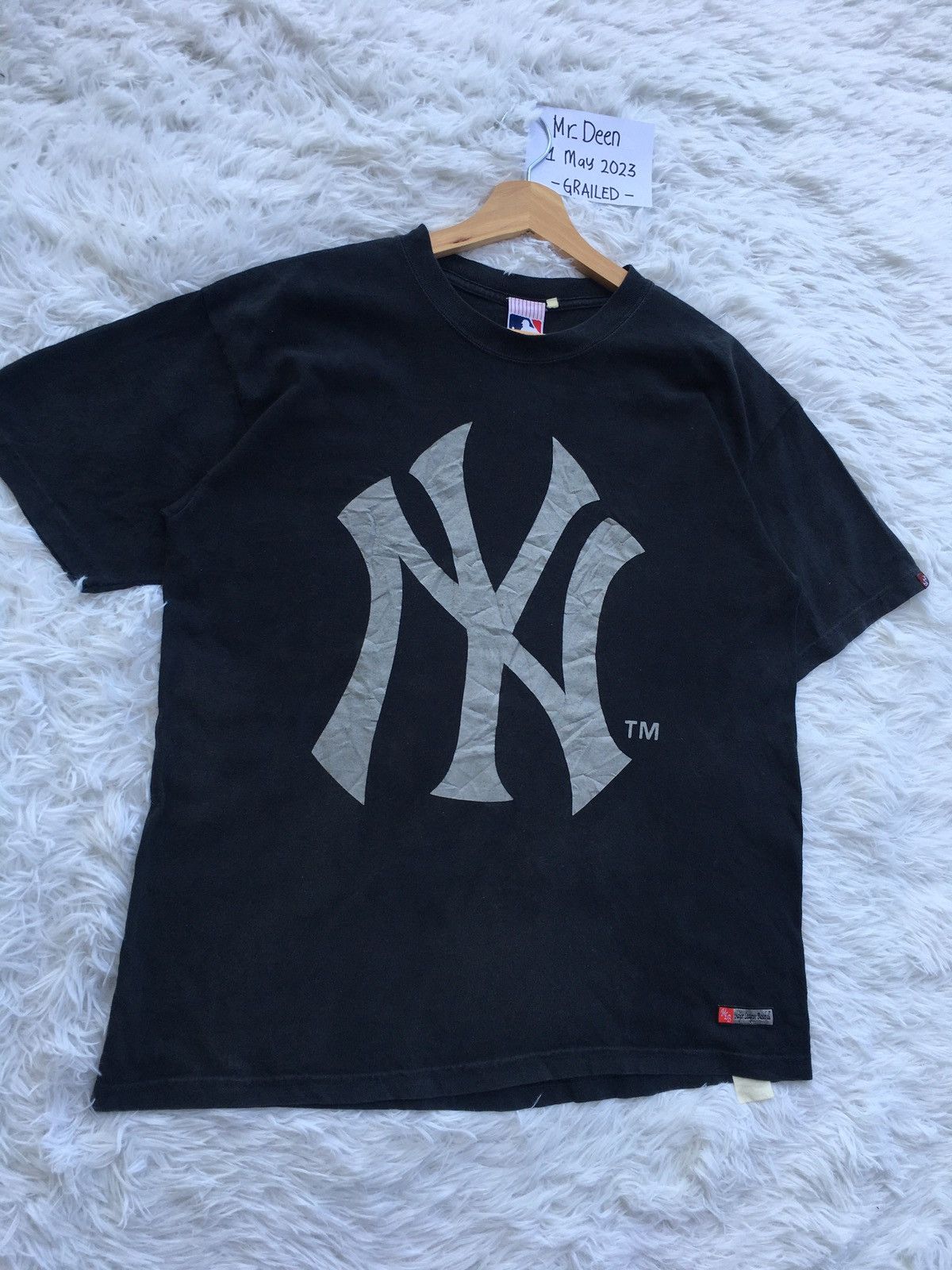 New York Yankees Rare Vintage New York Yankees Big Logo Tshirt Size US L / EU 52-54 / 3 - 2 Thumbnail