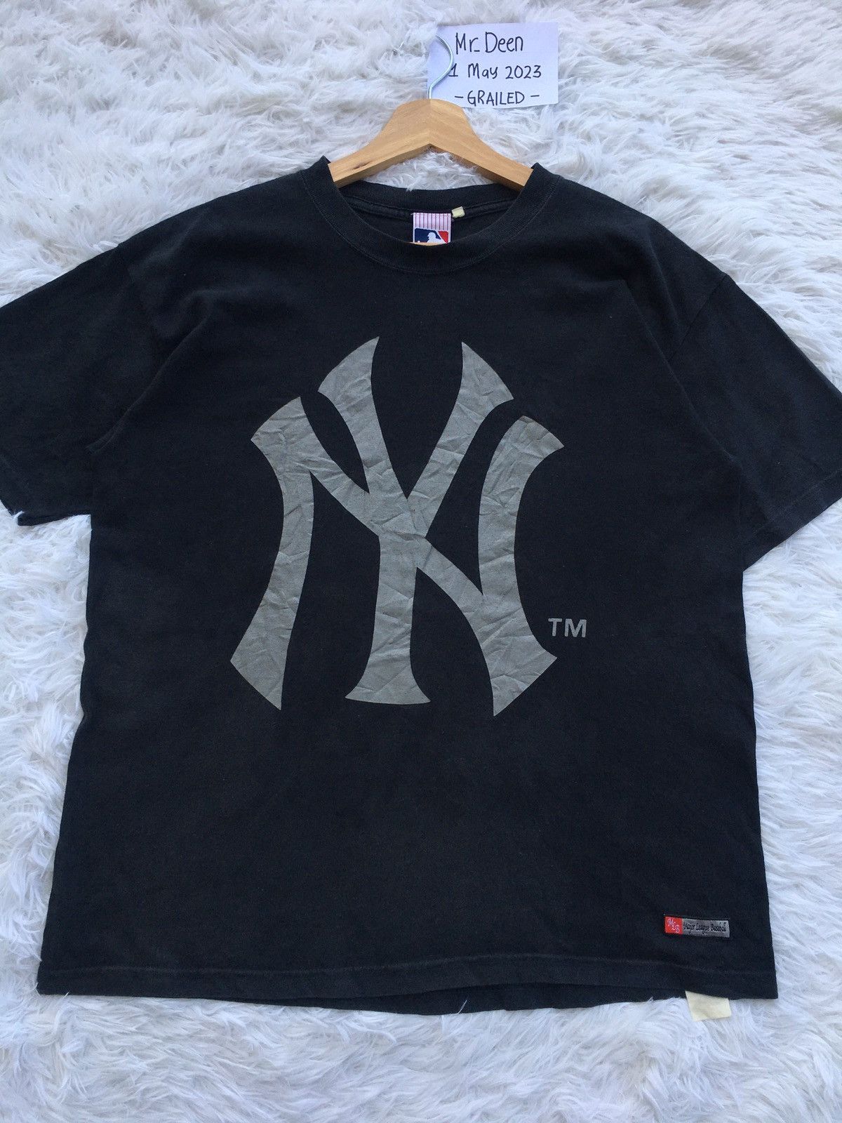 New York Yankees Rare Vintage New York Yankees Big Logo Tshirt Size US L / EU 52-54 / 3 - 4 Thumbnail