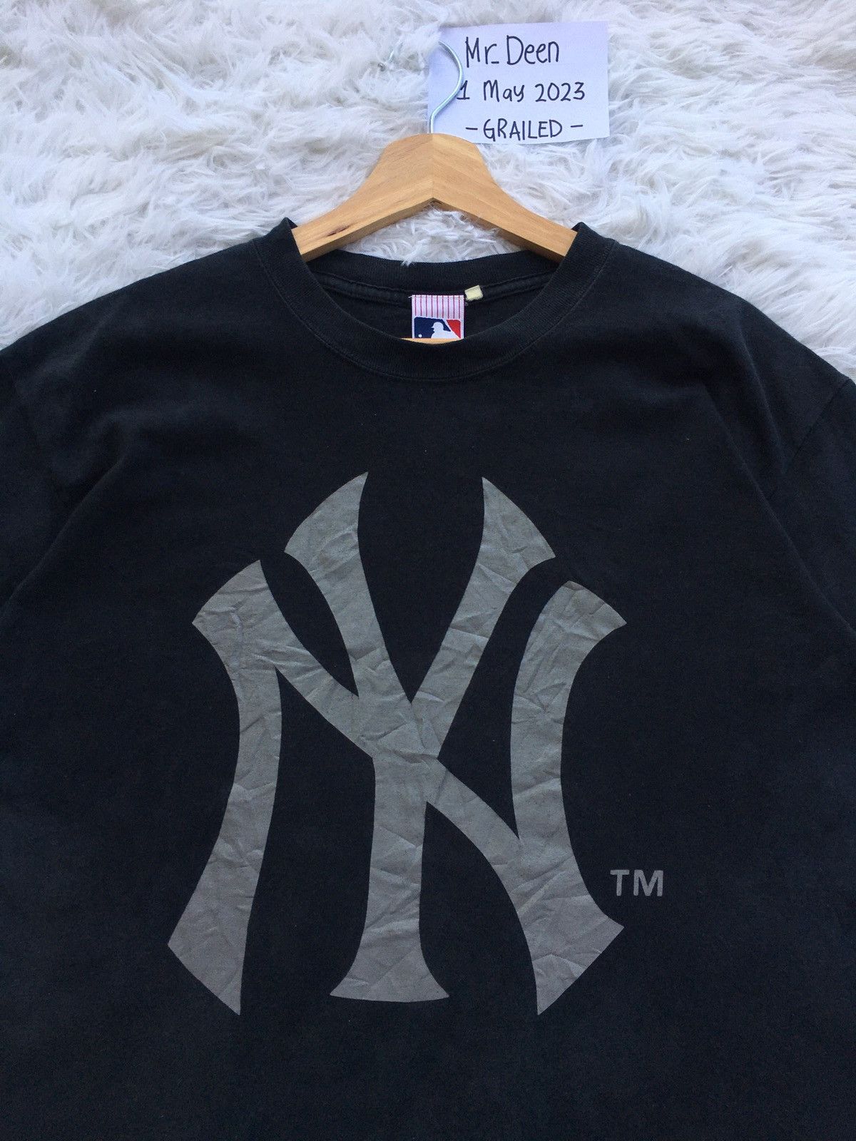 New York Yankees Rare Vintage New York Yankees Big Logo Tshirt Size US L / EU 52-54 / 3 - 5 Thumbnail