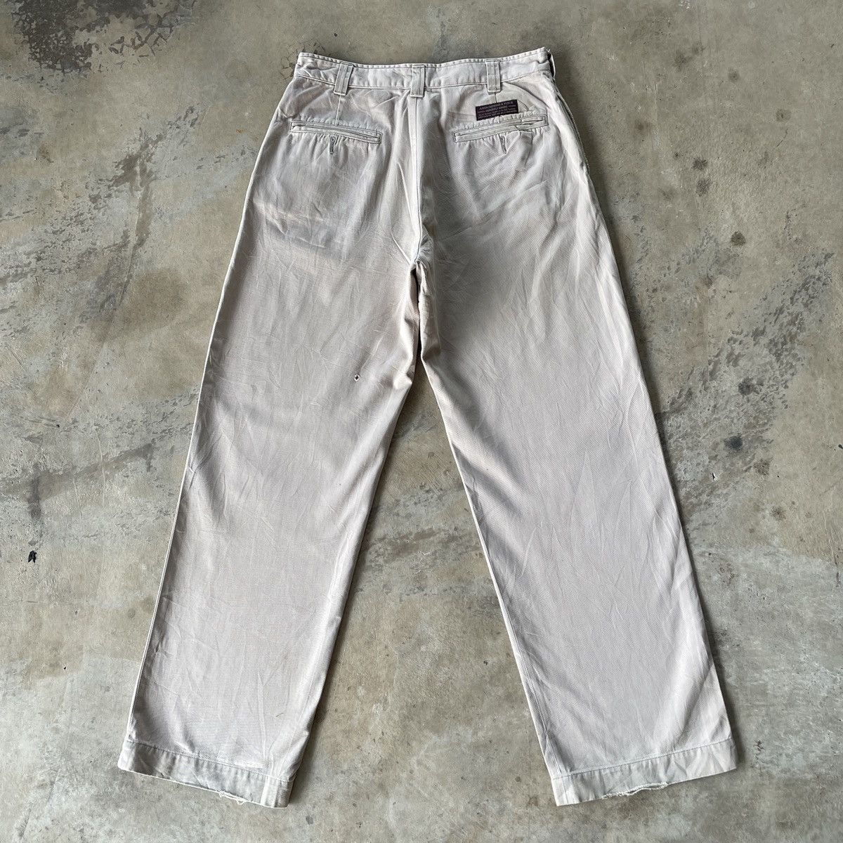 Abercrombie & Fitch Vintage Abercrombie & Fitch Faded Trousers Chinos Pants Size US 31 - 14 Thumbnail