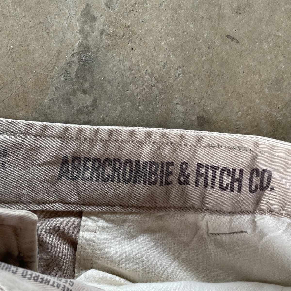 Abercrombie & Fitch Vintage Abercrombie & Fitch Faded Trousers Chinos Pants Size US 31 - 8 Thumbnail