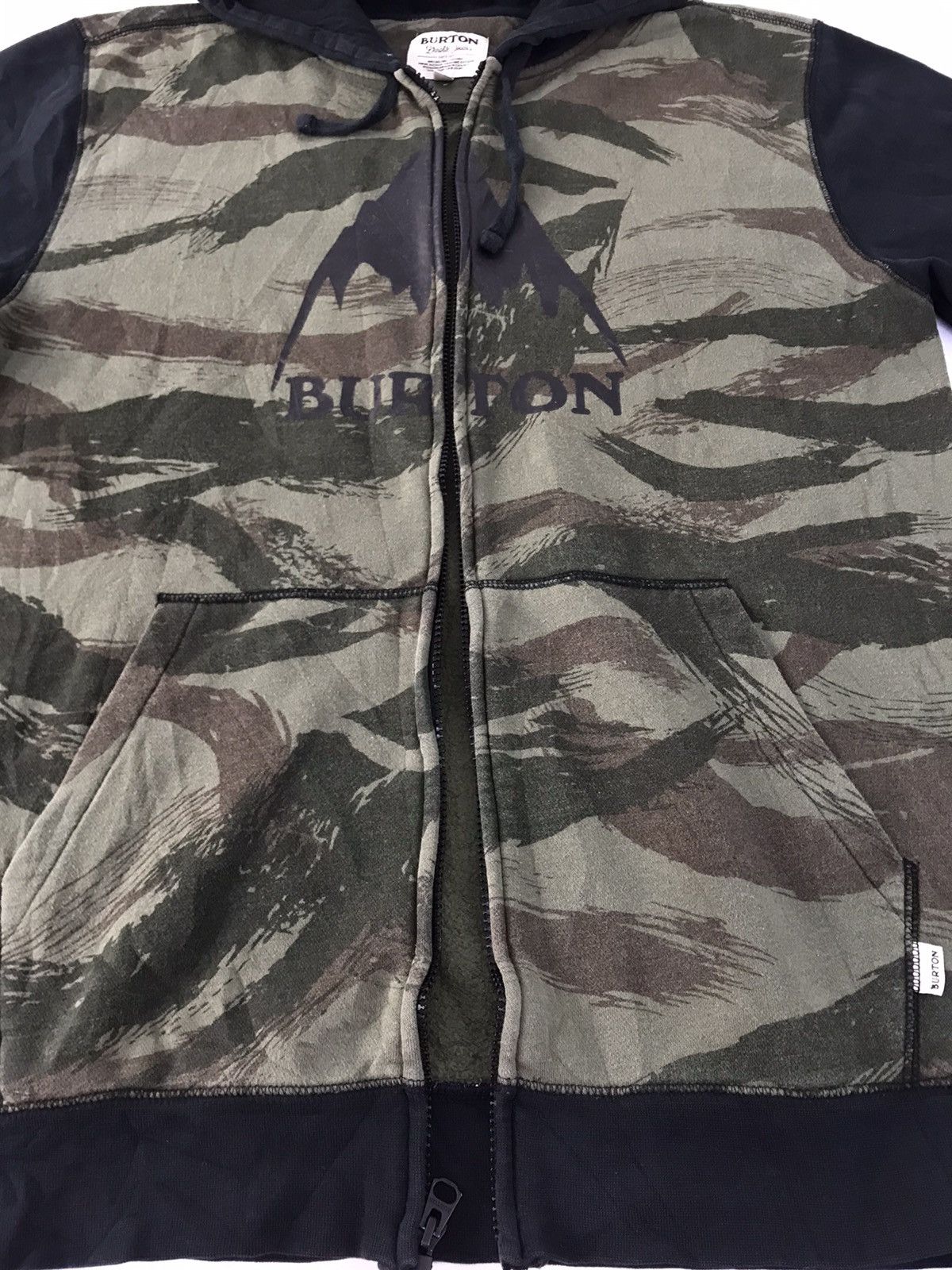 Burton Burton Green Camo Hoodies Full Zip Spell Out Big Logo Design Size US XL / EU 56 / 4 - 5 Thumbnail