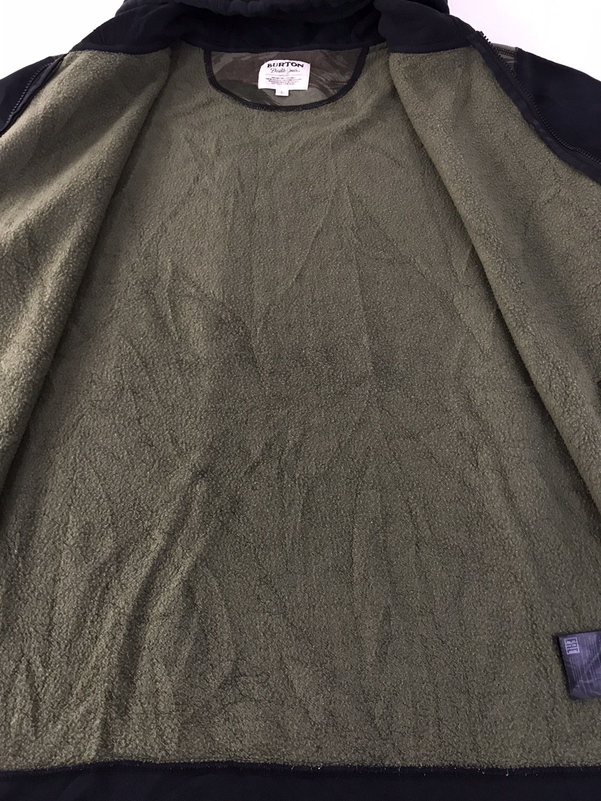 Burton Burton Green Camo Hoodies Full Zip Spell Out Big Logo Design Size US XL / EU 56 / 4 - 6 Thumbnail