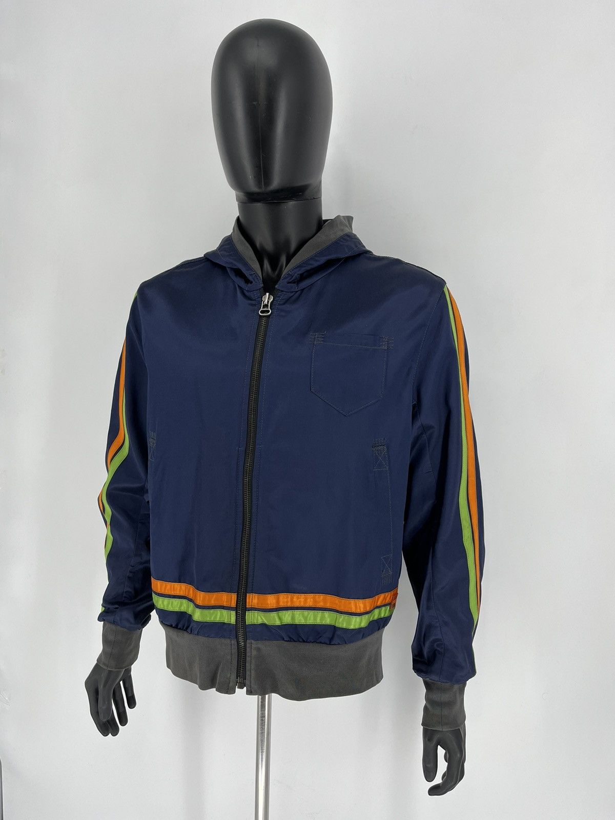 Hugo Boss × Vintage Vintage 90s Hugo Boss Light Jackets streetwear Style Size US S / EU 44-46 / 1 - 7 Thumbnail