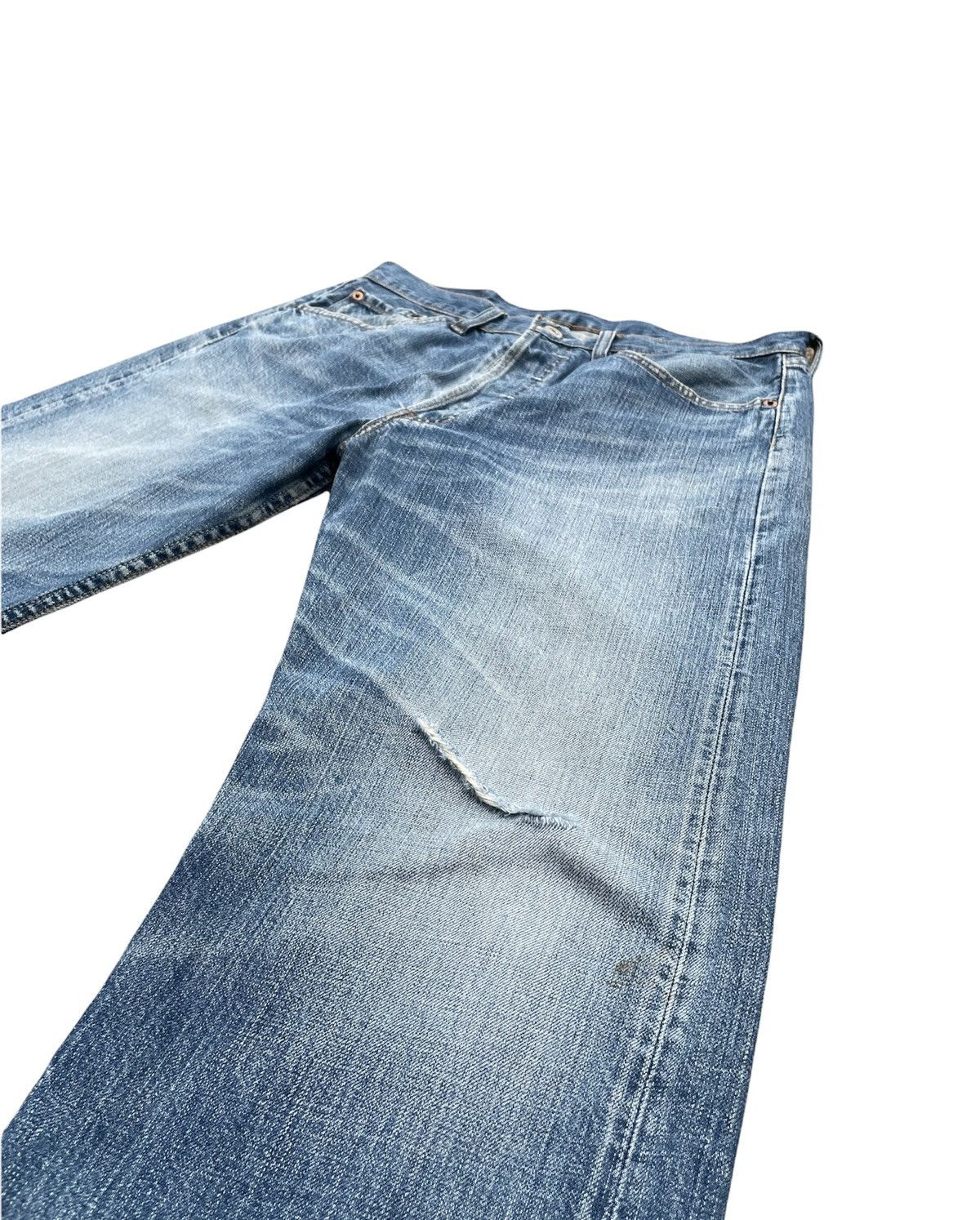 Levi's Vintage Levis 501 2004 Aging Faded Distresed Denim Size US 32 / EU 48 - 4 Thumbnail