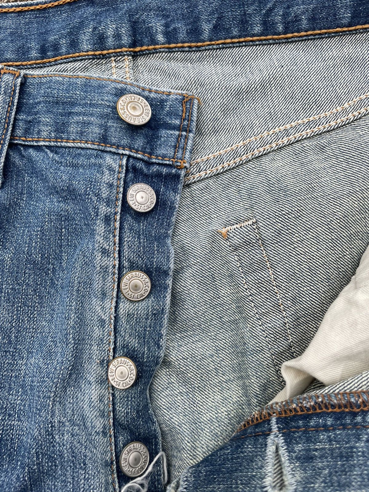 Levi's Vintage Levis 501 2004 Aging Faded Distresed Denim Size US 32 / EU 48 - 17 Thumbnail