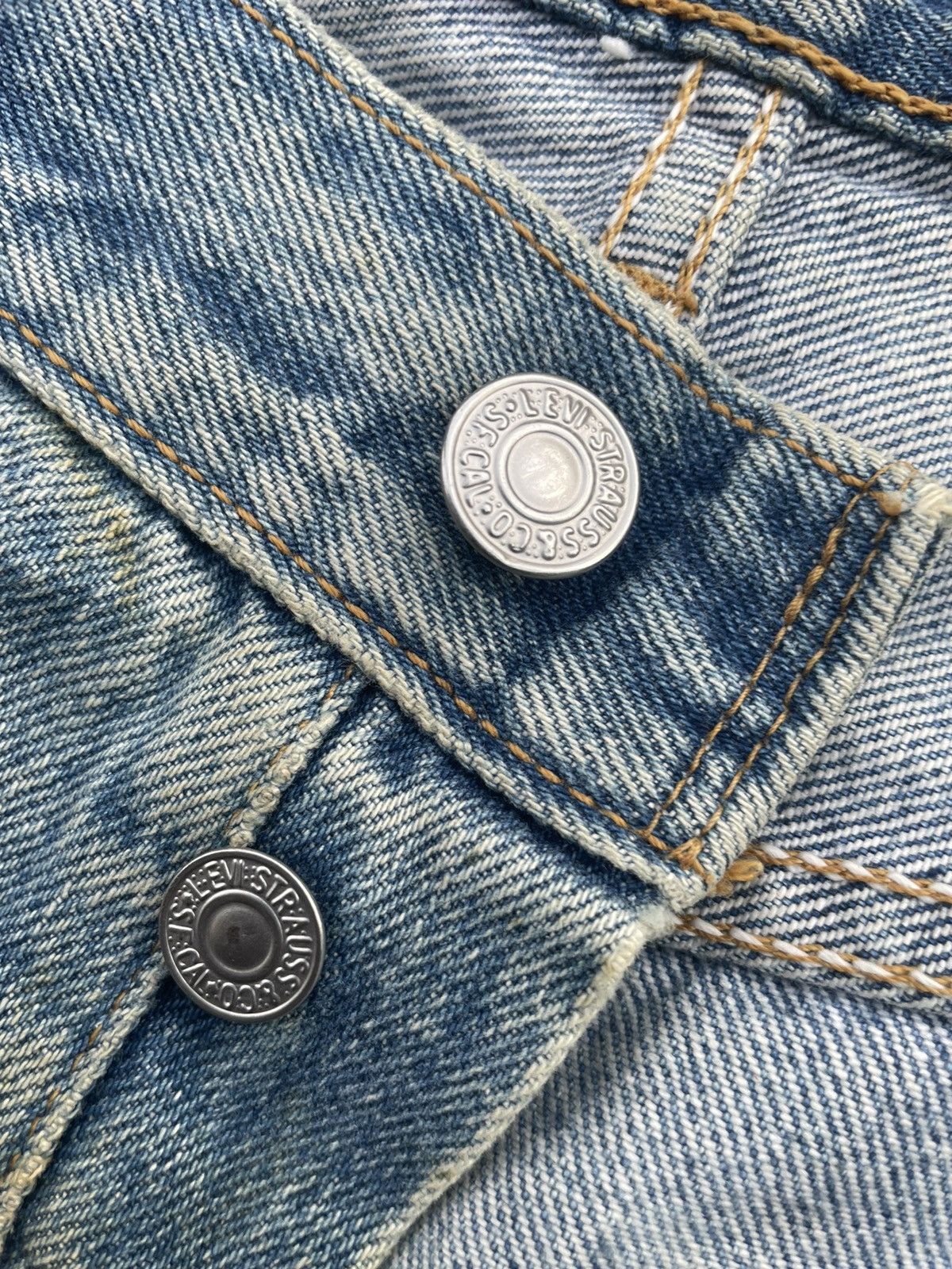 Levi's × Vintage Vintage Levi’s 501 e 2002 Columbia Aging Faded Wash Denim Size US 33 - 19 Thumbnail