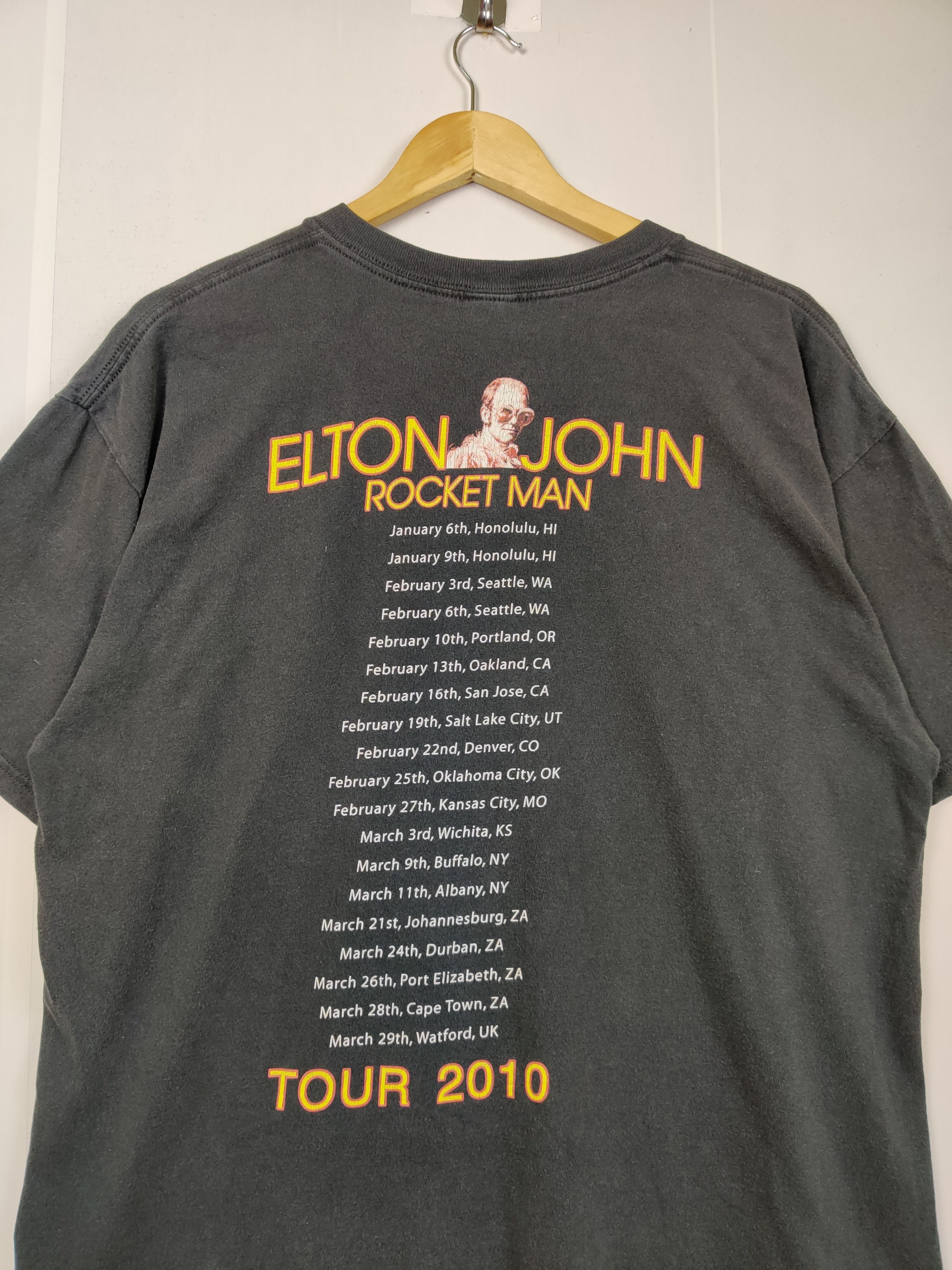 Band Tees Vintage Elton John Tour Tee Tshirt Size US XL / EU 56 / 4 - 9 Thumbnail