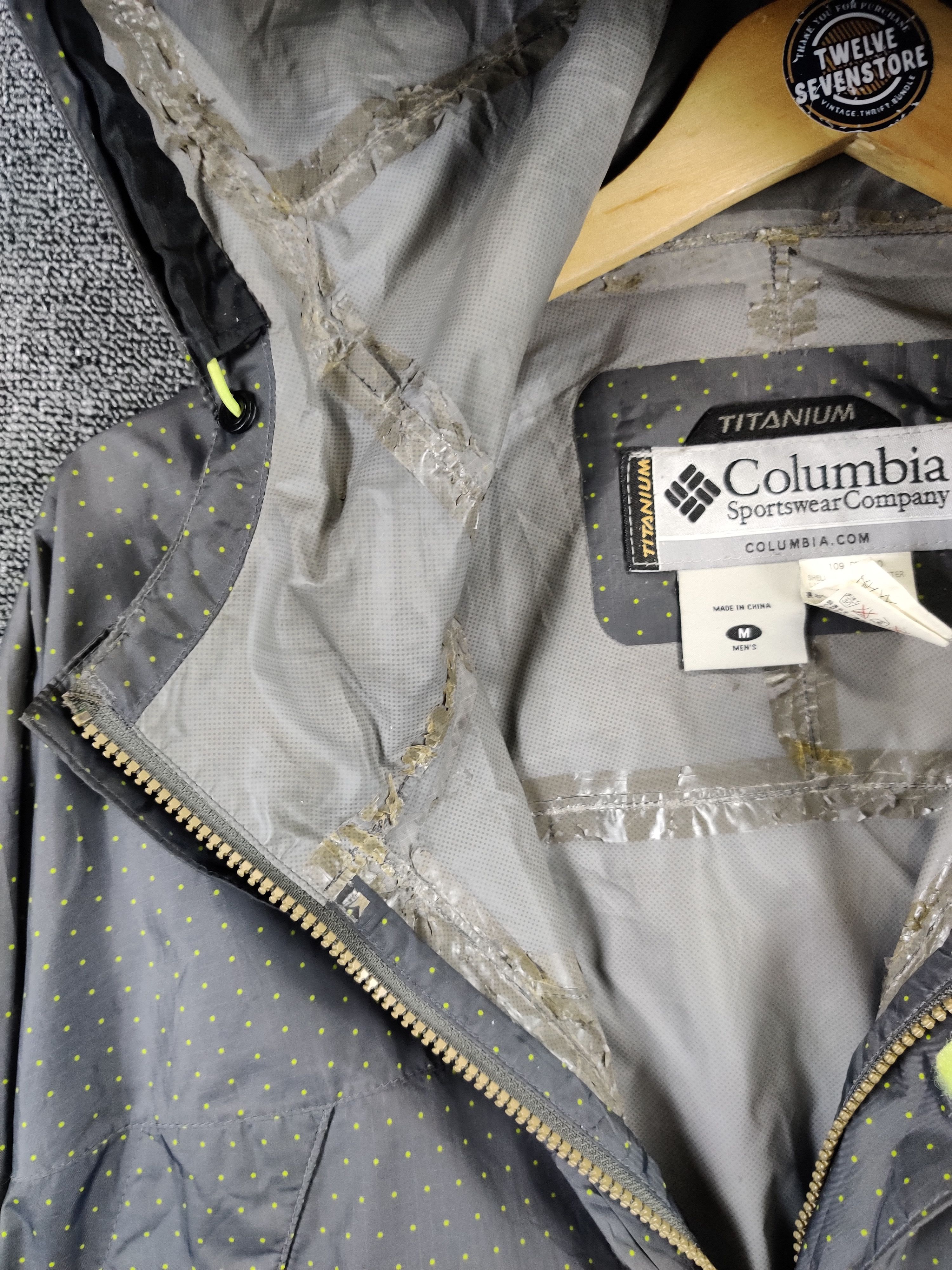 Columbia Vintage Columbia Titanium Windbreaker Jacket Size US M / EU 48-50 / 2 - 11 Thumbnail