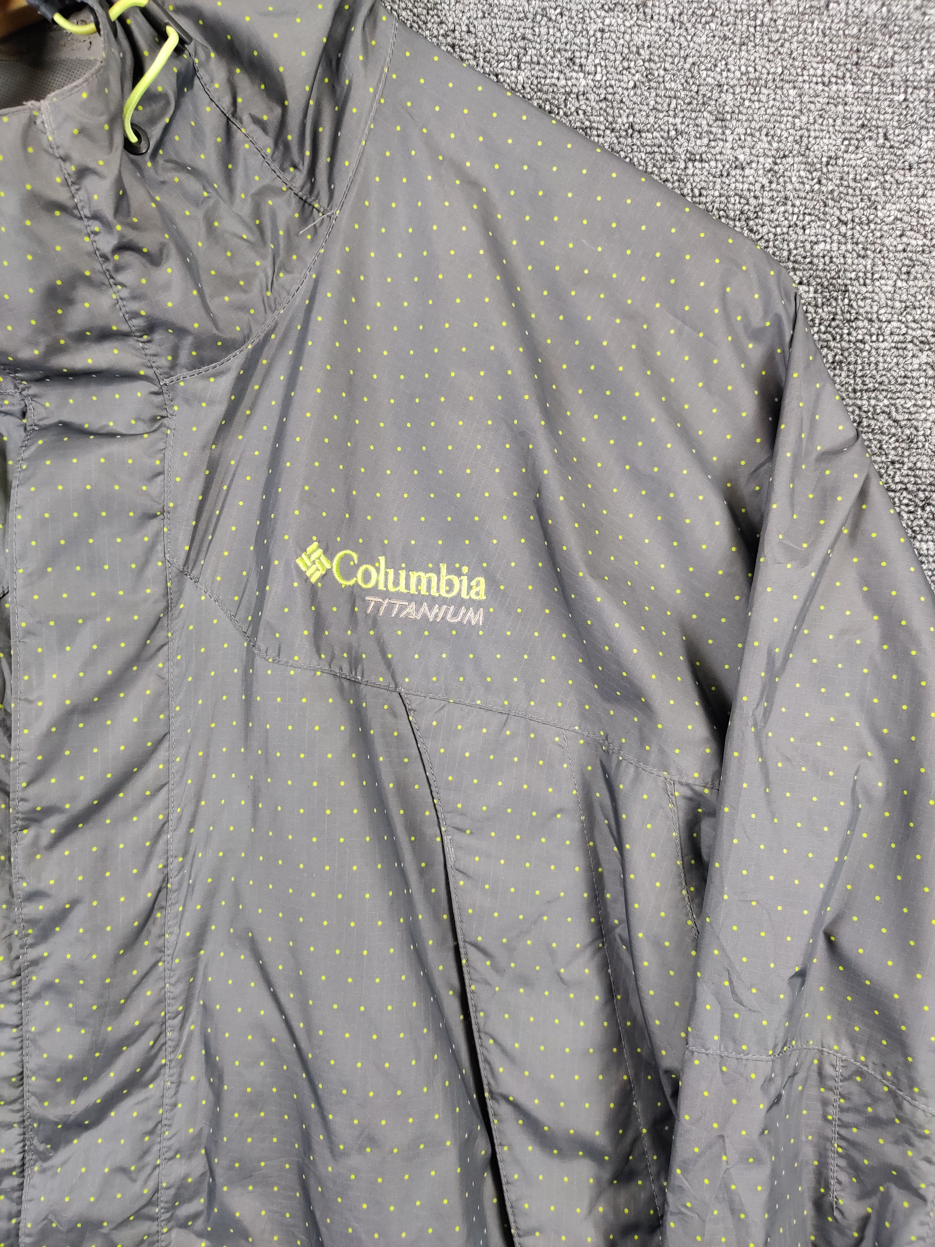 Columbia Vintage Columbia Titanium Windbreaker Jacket Size US M / EU 48-50 / 2 - 7 Thumbnail