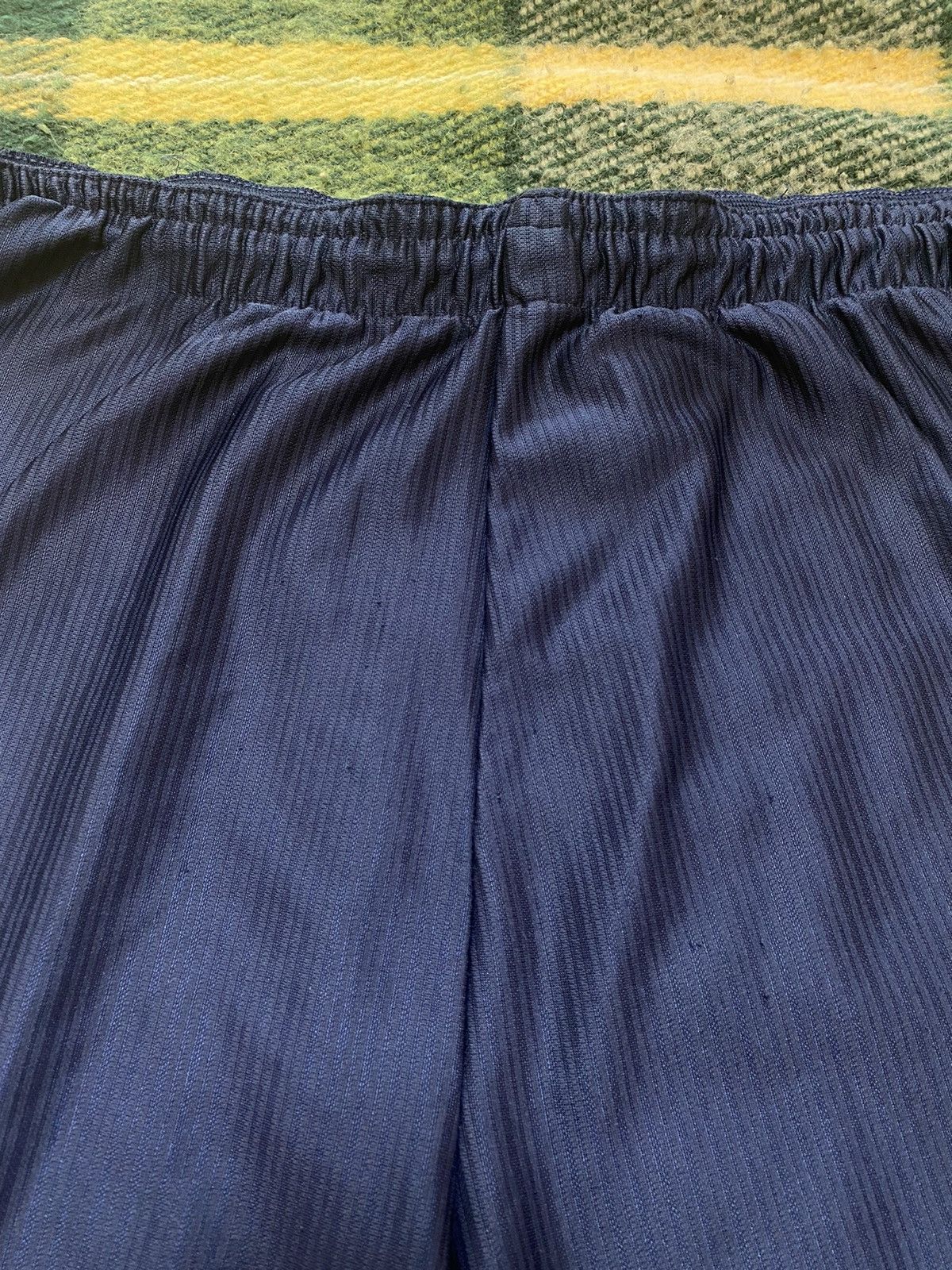 Nike Vintage Nike shorts streetwear swoosh casual y2k size M Size US 32 / EU 48 - 3 Thumbnail
