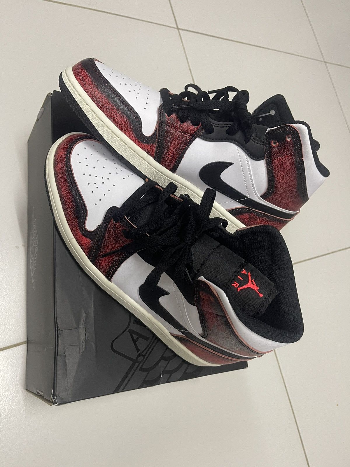Jordan Brand AIR JORDAN 1 Mid Wear Away AJ1 Nike Size US 9 / EU 42 - 1 Thumbnail