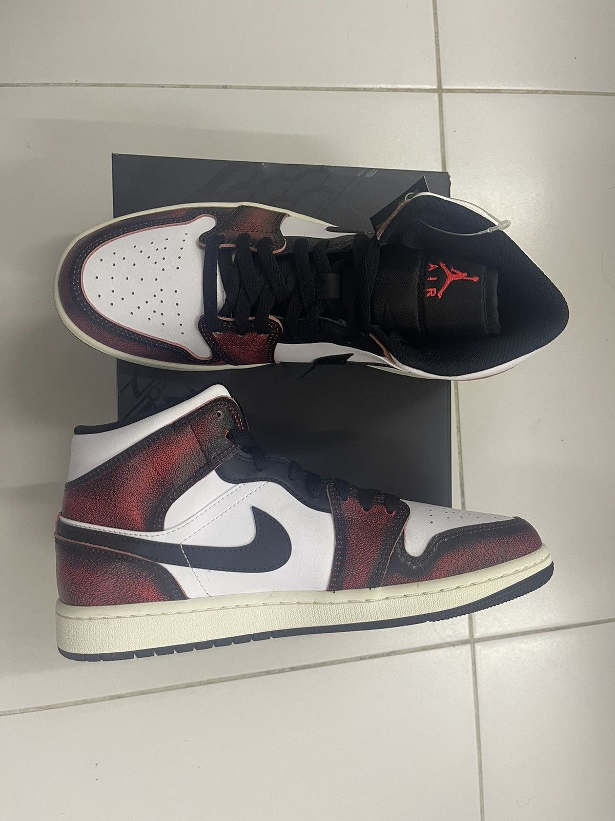 Jordan Brand AIR JORDAN 1 Mid Wear Away AJ1 Nike Size US 9 / EU 42 - 3 Thumbnail
