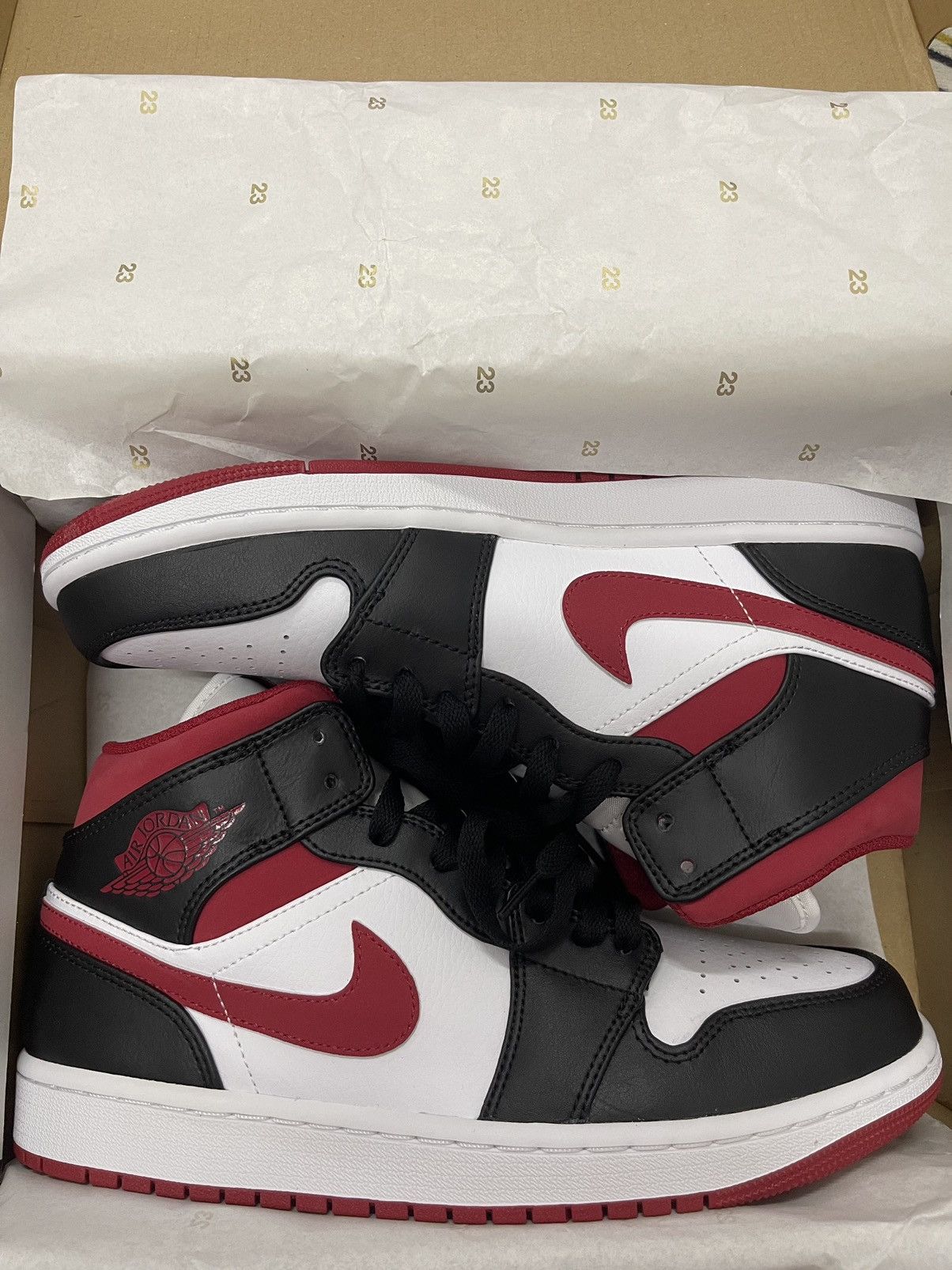 Jordan Brand Rare NIKE AIR JORDAN AJ1 Mid Gym Red White Black Size US 9 / EU 42 - 1 Thumbnail