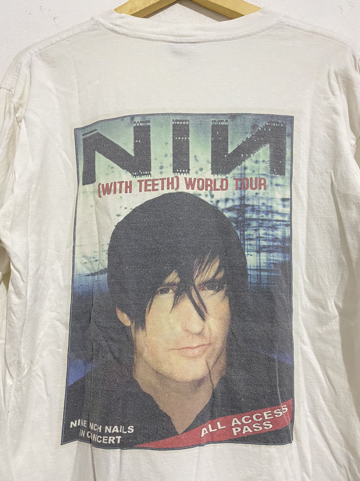 Band Tees 💸BINDINGOFFER💸NIN With Teeth World Tour 2005 Bootleg Rare Size US M / EU 48-50 / 2 - 3 Thumbnail