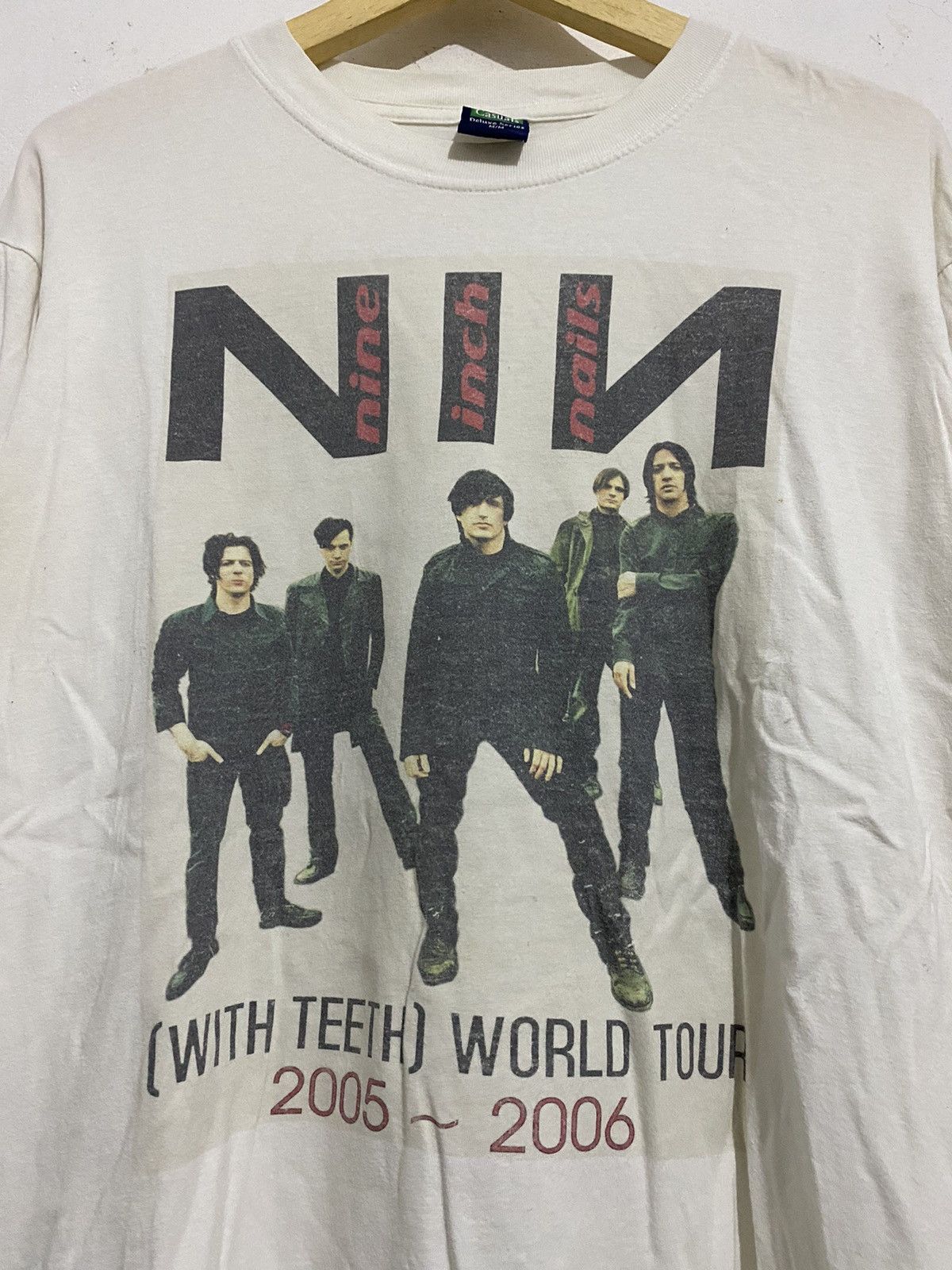 Band Tees 💸BINDINGOFFER💸NIN With Teeth World Tour 2005 Bootleg Rare Size US M / EU 48-50 / 2 - 2 Thumbnail
