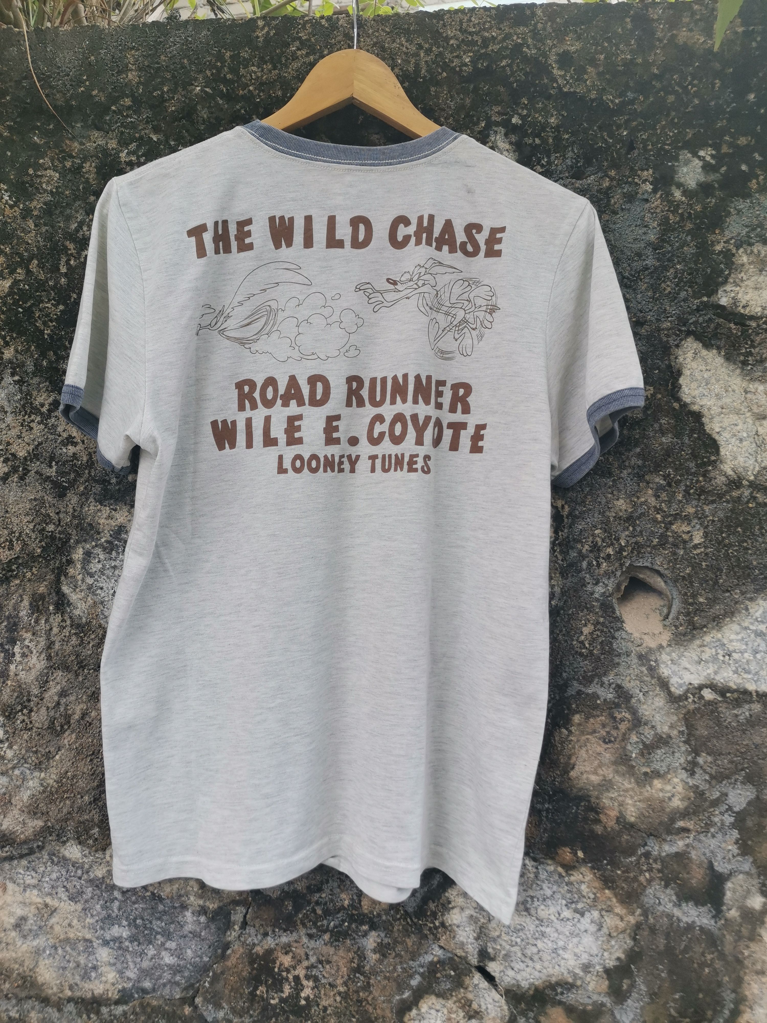 Cartoon Network Vintage Looney Tunes The Wild Chase Ringer Tshirt Size US L / EU 52-54 / 3 - 3 Thumbnail