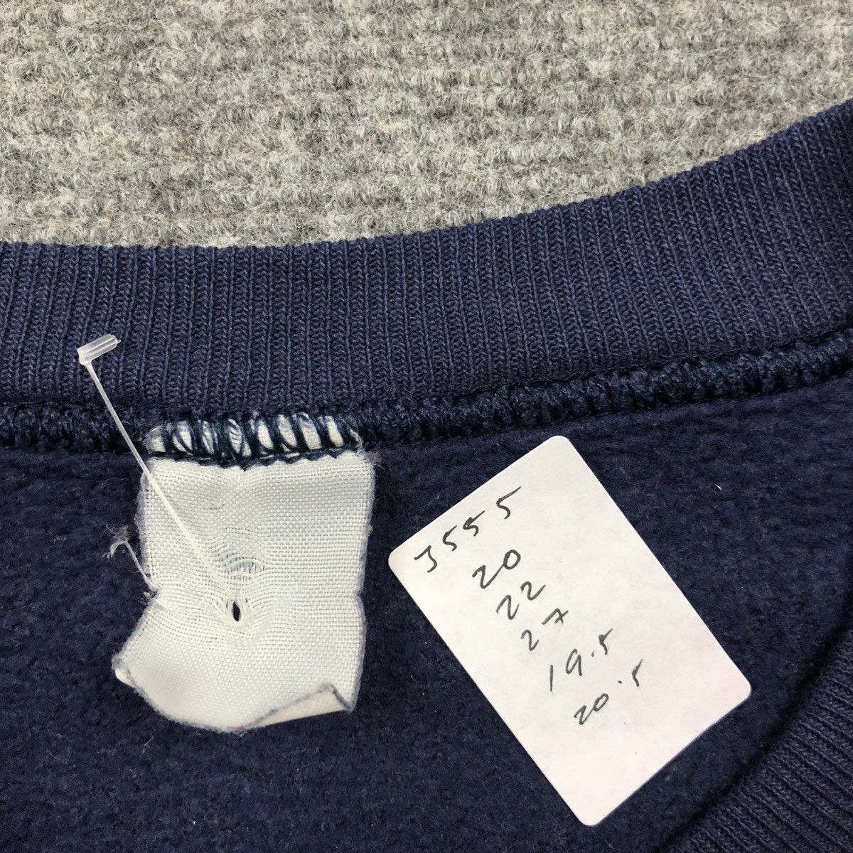 Vintage Vintage 80s University Of Connecticut Sweatshirt Size US L / EU 52-54 / 3 - 7 Thumbnail