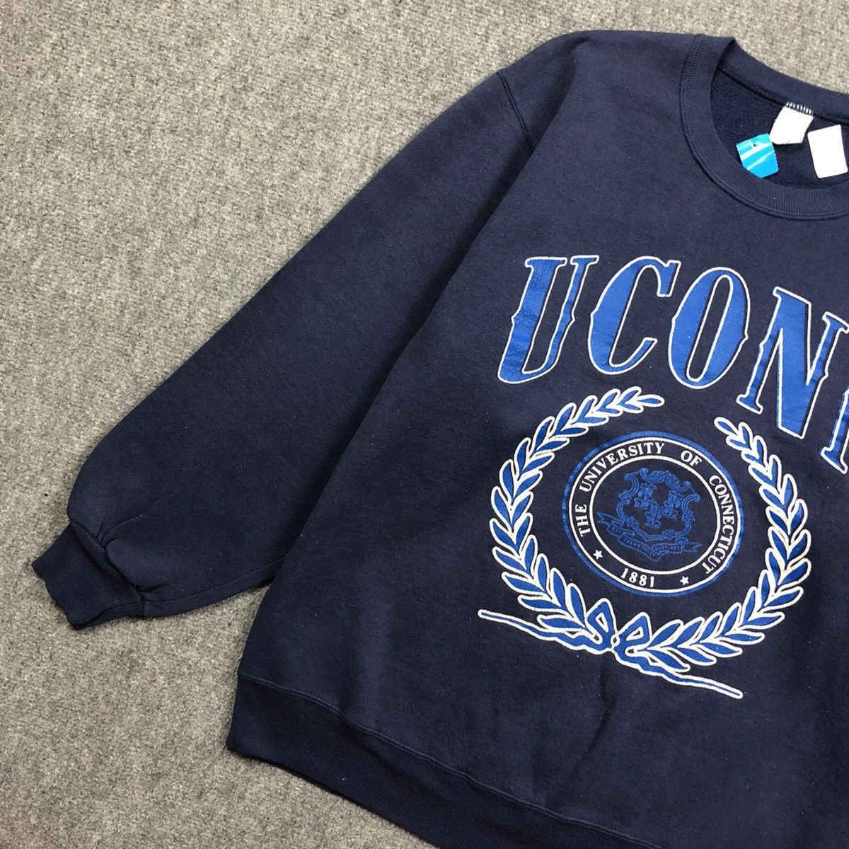 Vintage Vintage 80s University Of Connecticut Sweatshirt Size US L / EU 52-54 / 3 - 3 Thumbnail