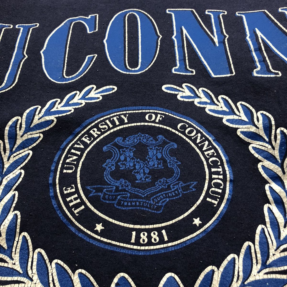 Vintage Vintage 80s University Of Connecticut Sweatshirt Size US L / EU 52-54 / 3 - 5 Thumbnail
