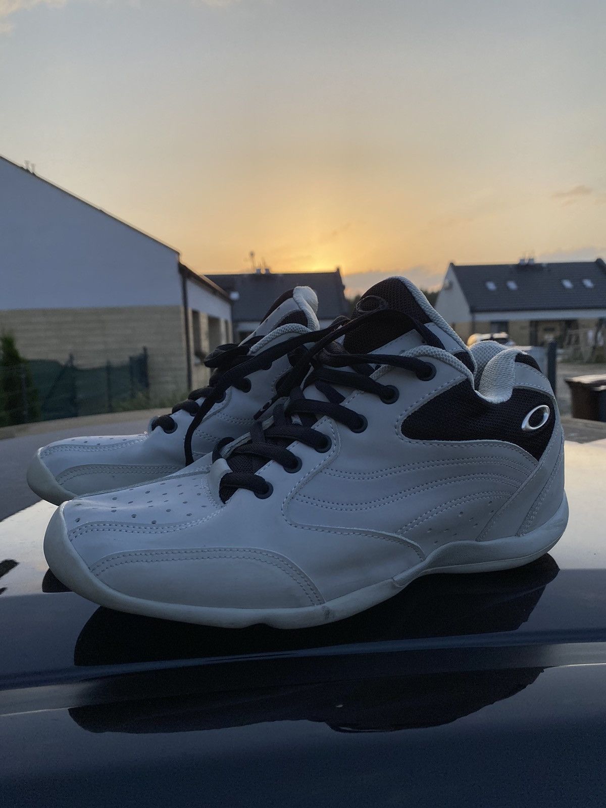 image of Oakley Sample Vintage Low Sneakers Shoes, Men's (Size 9.5)