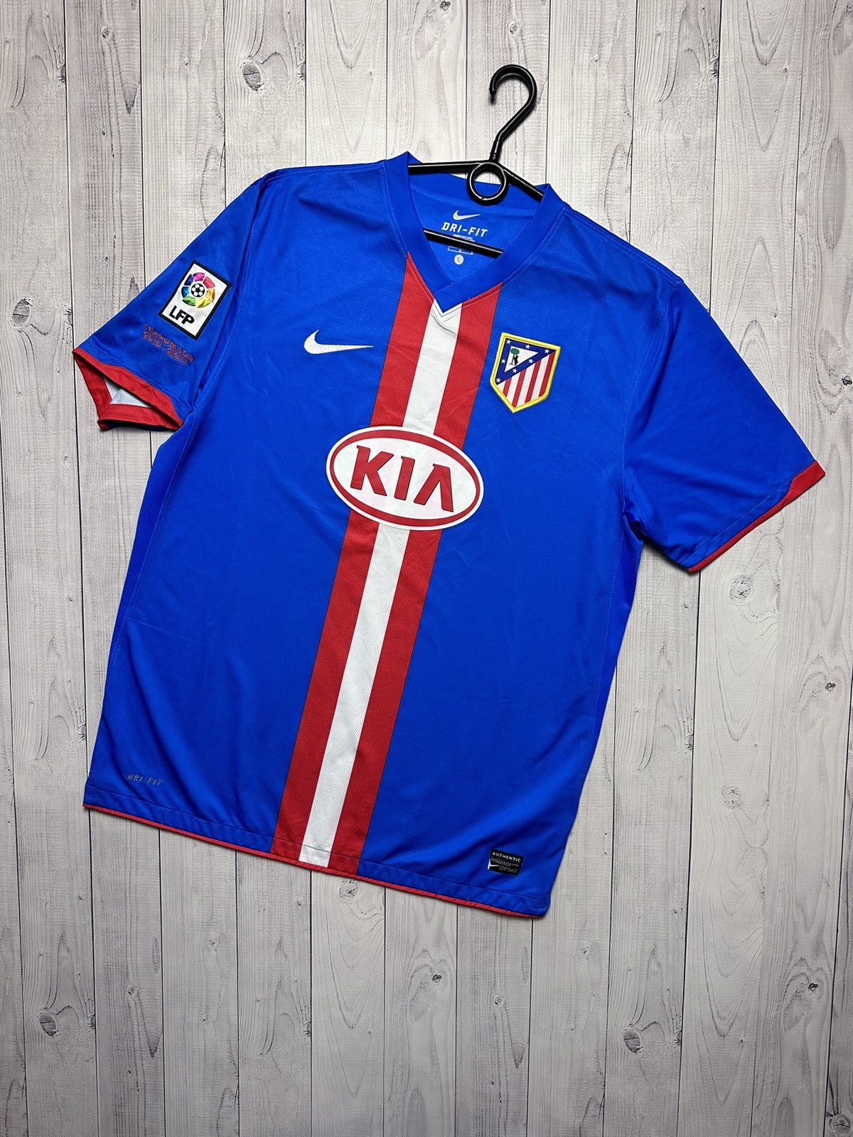 Nike × Vintage Vintage Nike soccer jersey Atletico Madrid size L blue rare Size US L / EU 52-54 / 3 - 1 Thumbnail