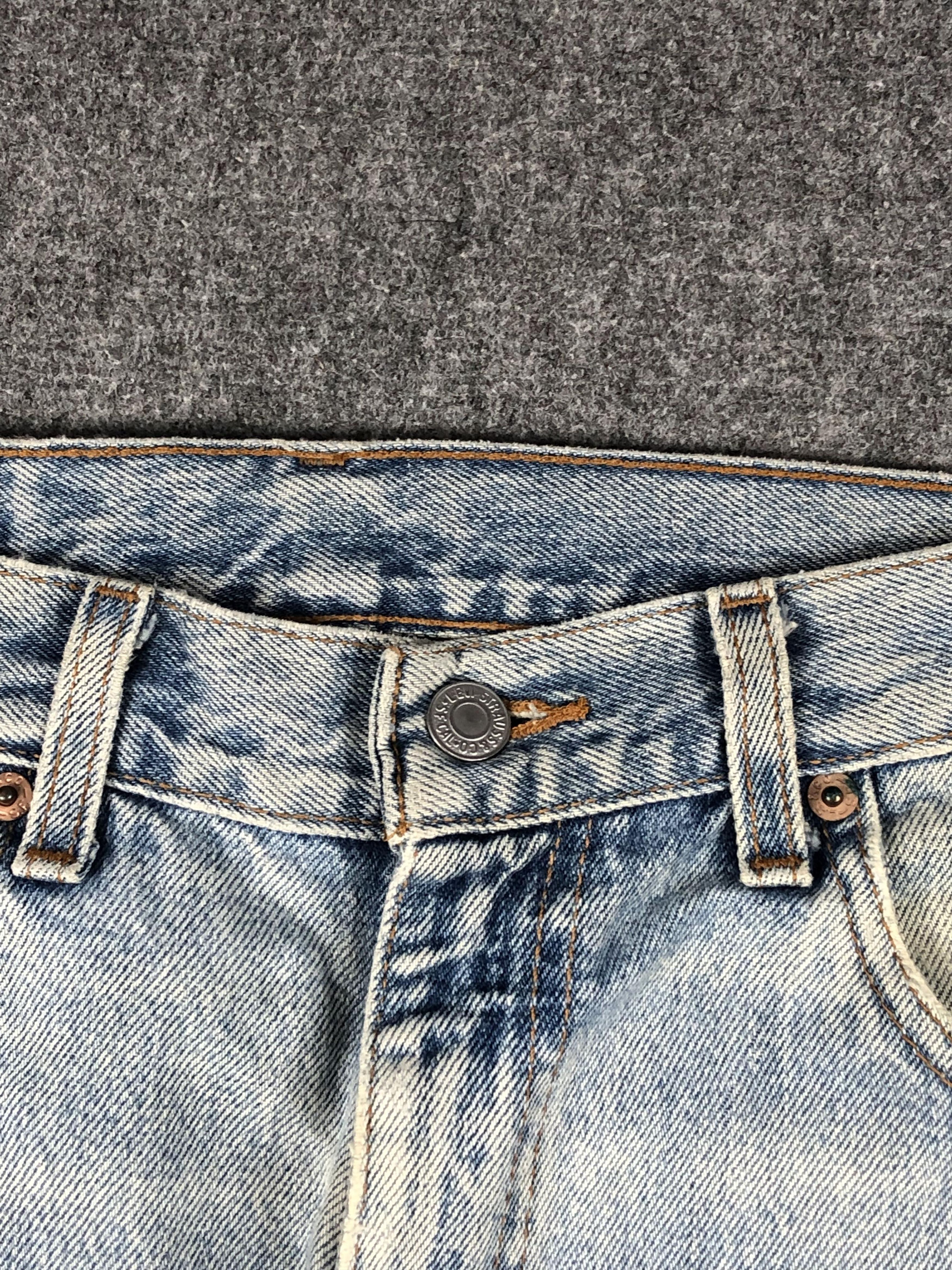 Levi's Vintage 90s Levis 505 Light Wash Jeans DP2285 Size US 33 - 9 Thumbnail