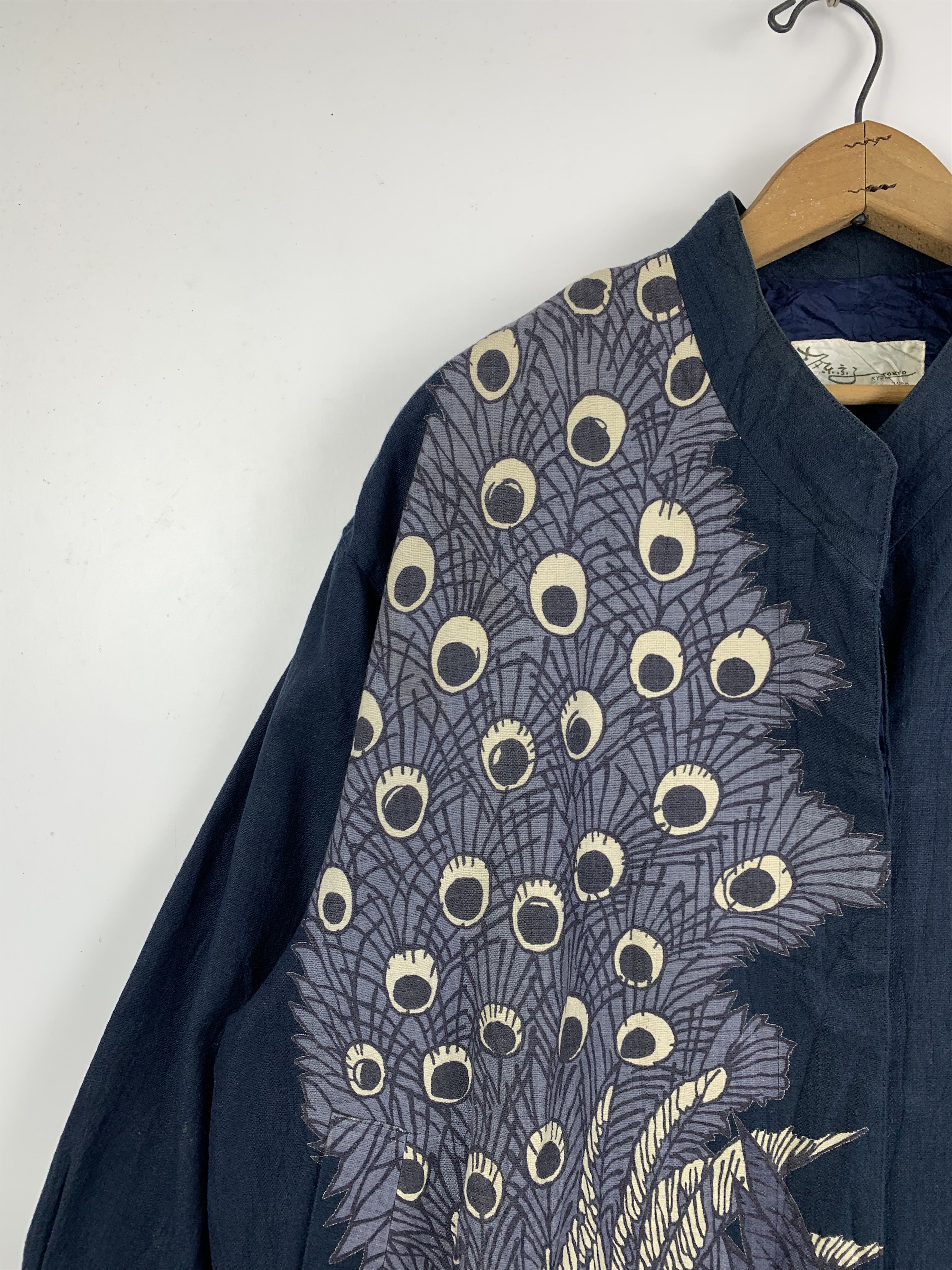 Japanese Brand Vintage Japanese Brand Peacock Design Kimono J1654 Size US L / EU 52-54 / 3 - 7 Thumbnail