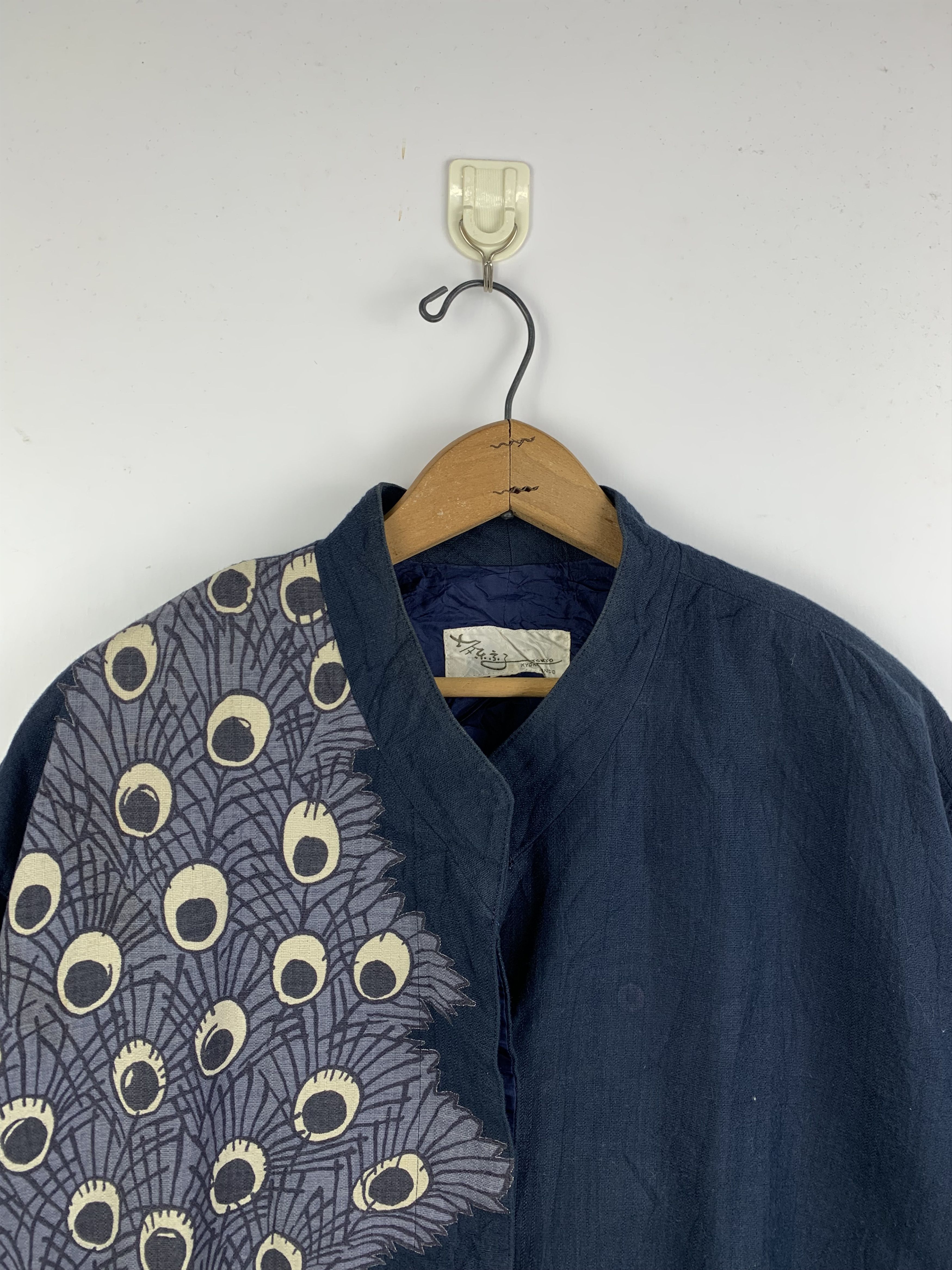 Japanese Brand Vintage Japanese Brand Peacock Design Kimono J1654 Size US L / EU 52-54 / 3 - 2 Thumbnail