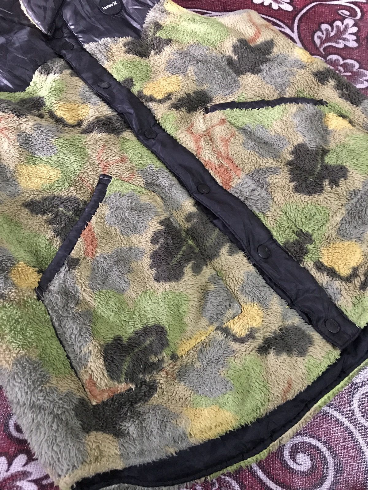 Hurley × Japanese Brand 🔥hot deals🔥Hurley vest Rare amo design Size US L / EU 52-54 / 3 - 4 Thumbnail