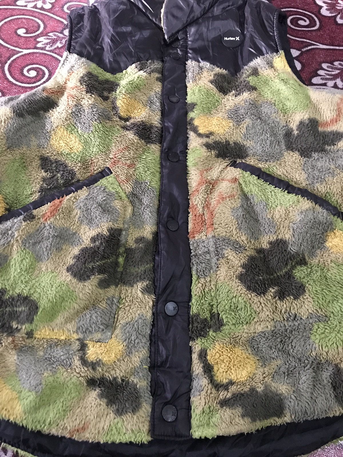 Hurley × Japanese Brand 🔥hot deals🔥Hurley vest Rare amo design Size US L / EU 52-54 / 3 - 5 Thumbnail