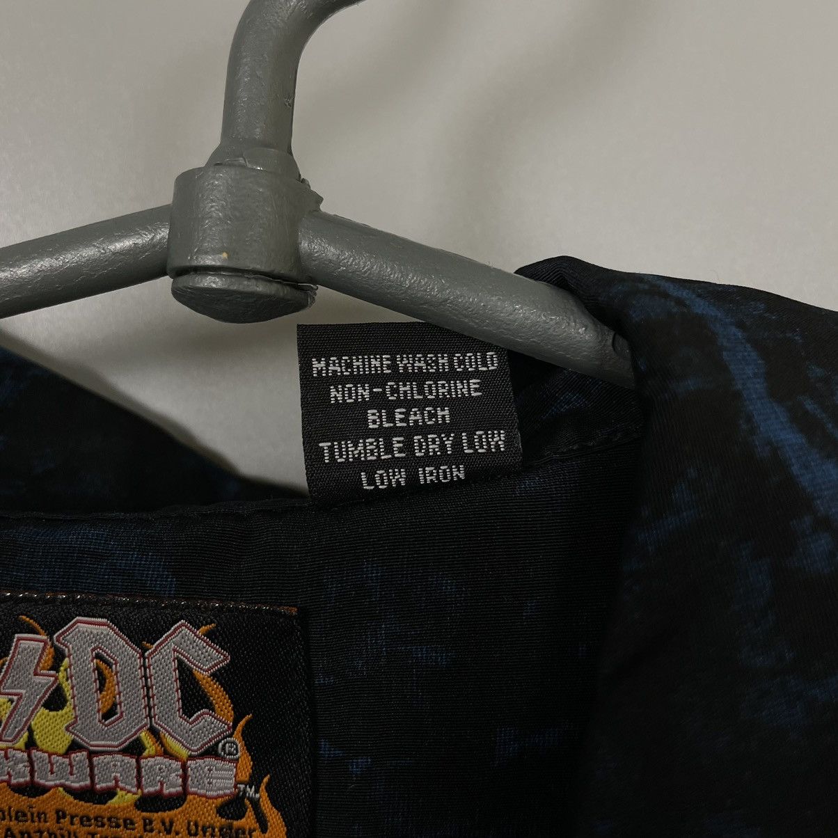 AC/DC Vintage AC/DC Shirt Button Up Graphic print Made in USA Size US XL / EU 56 / 4 - 7 Thumbnail